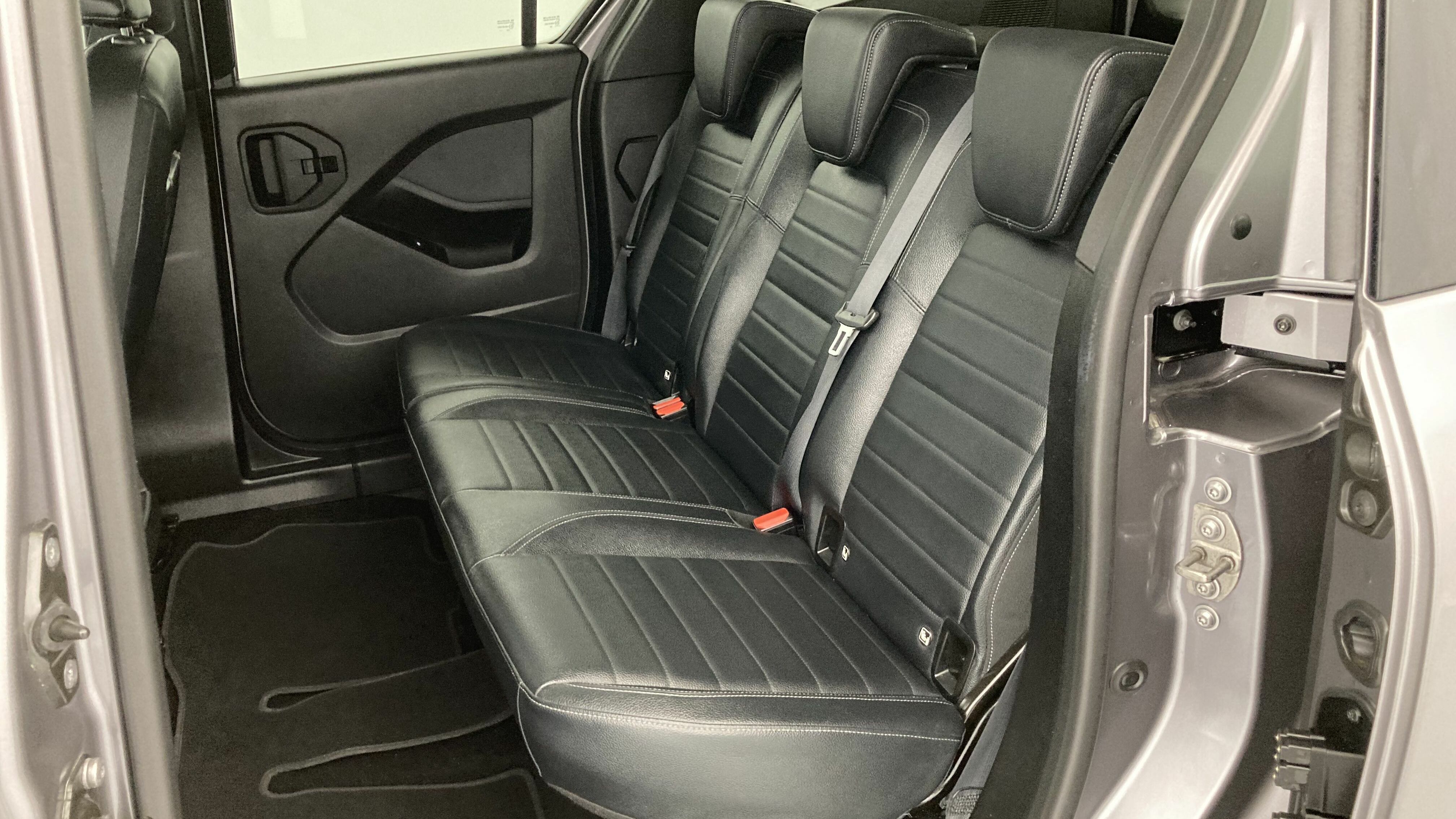 mercedes benz clase t n1 progressive 160D 95 2023 gris cromita metalizado 22