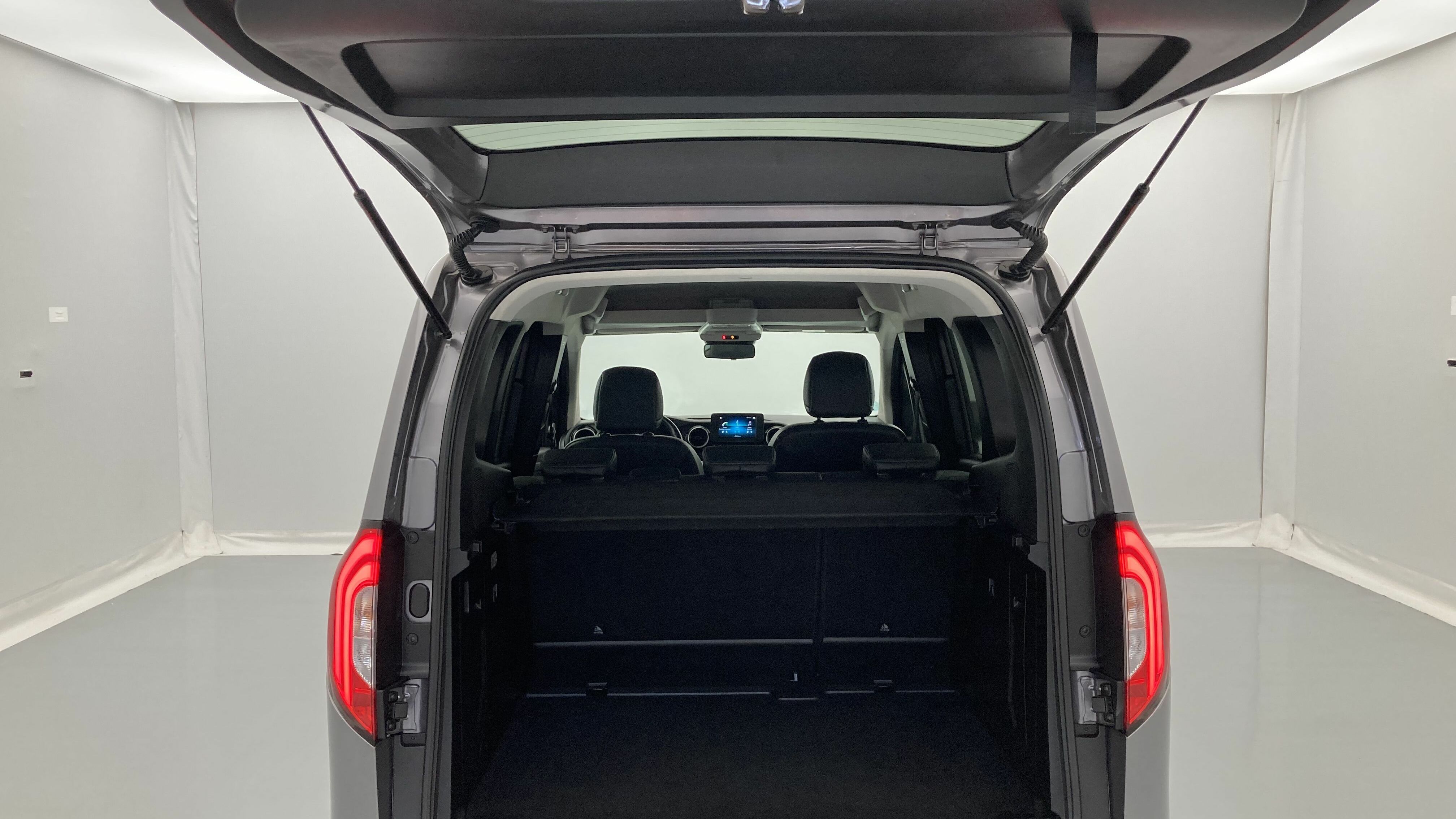 mercedes benz clase t n1 progressive 160D 95 2023 gris cromita metalizado 25