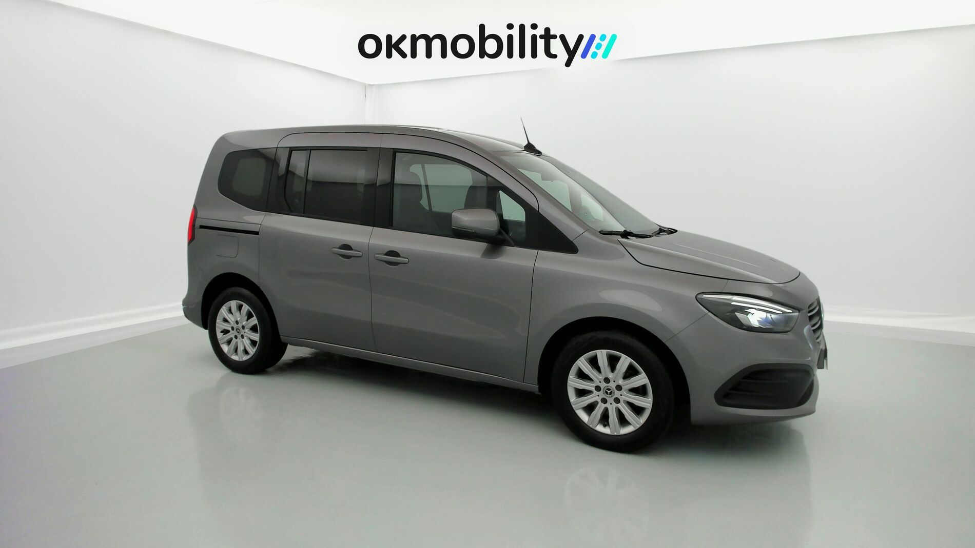 mercedes benz clase t n1 progressive 160D 95 2023 gris cromita metalizado 2