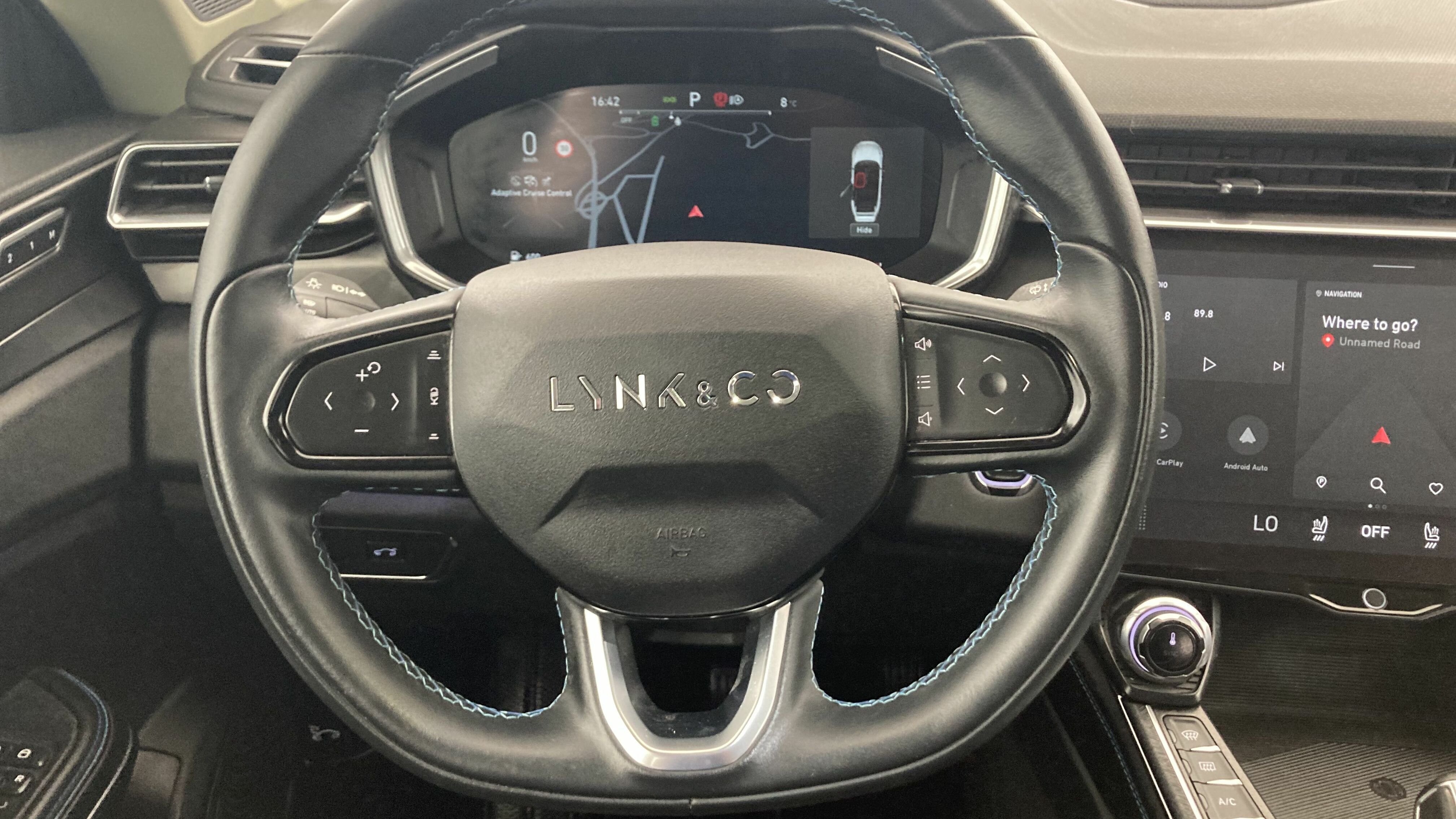 lynk&co 1 nv 1.5 HEV 197 2022 swarowski black 17