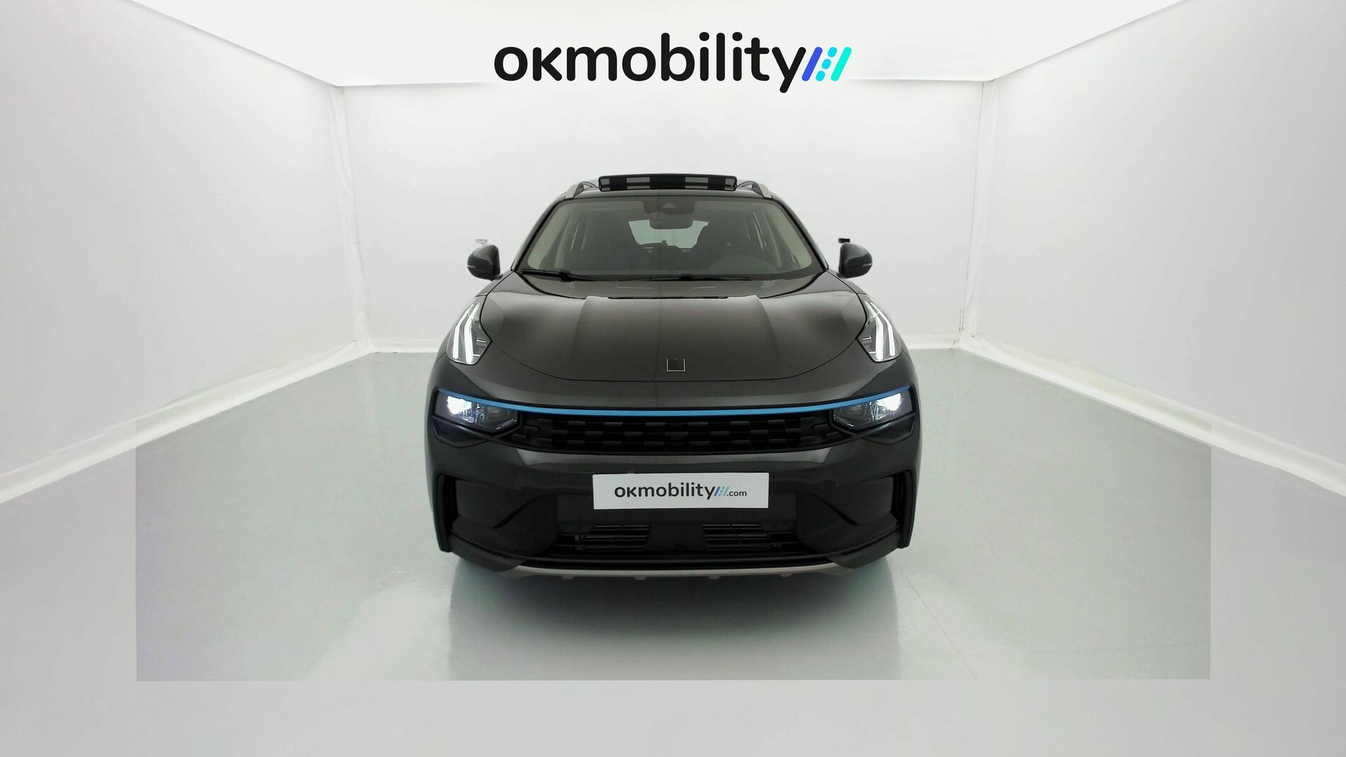 lynk&co 1 nv 1.5 HEV 197 2022 swarowski black 4