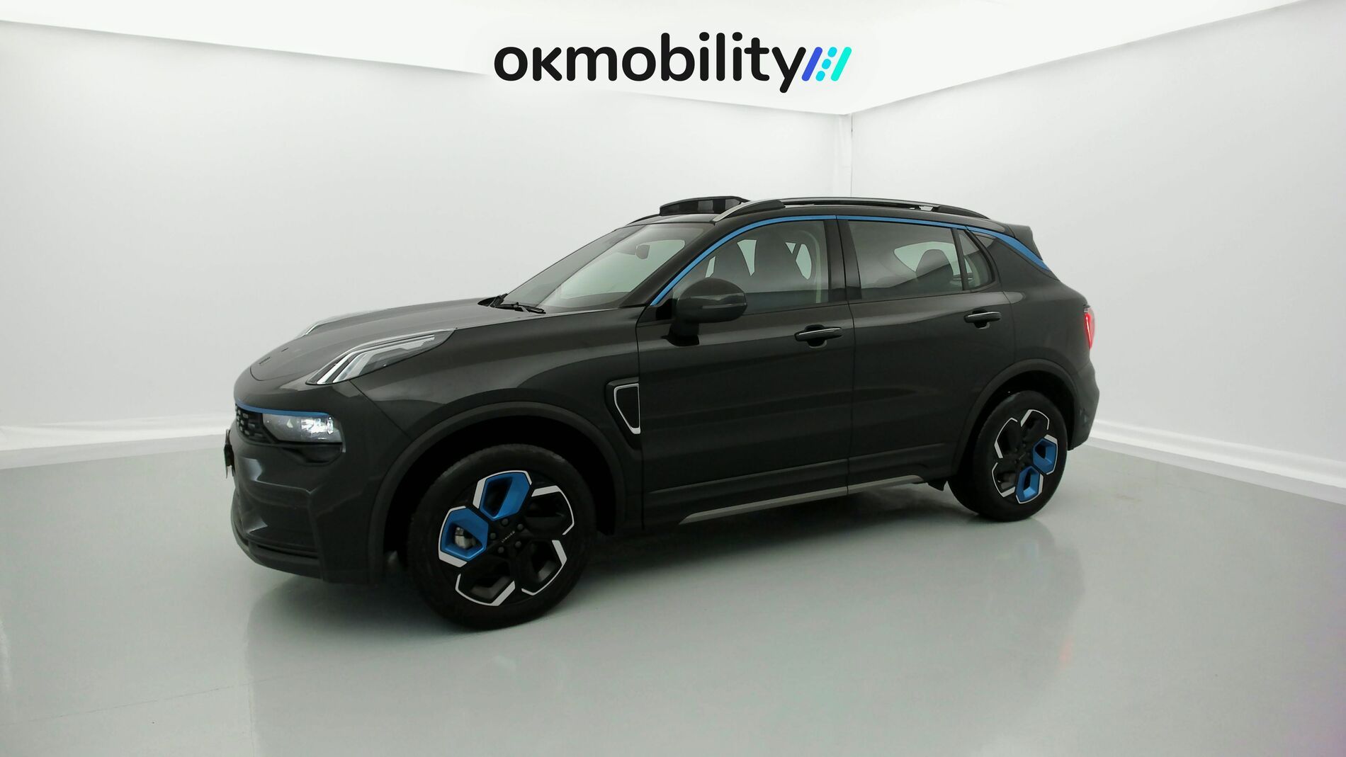 lynk&co 1 nv 1.5 HEV 197 2022 swarowski black 5