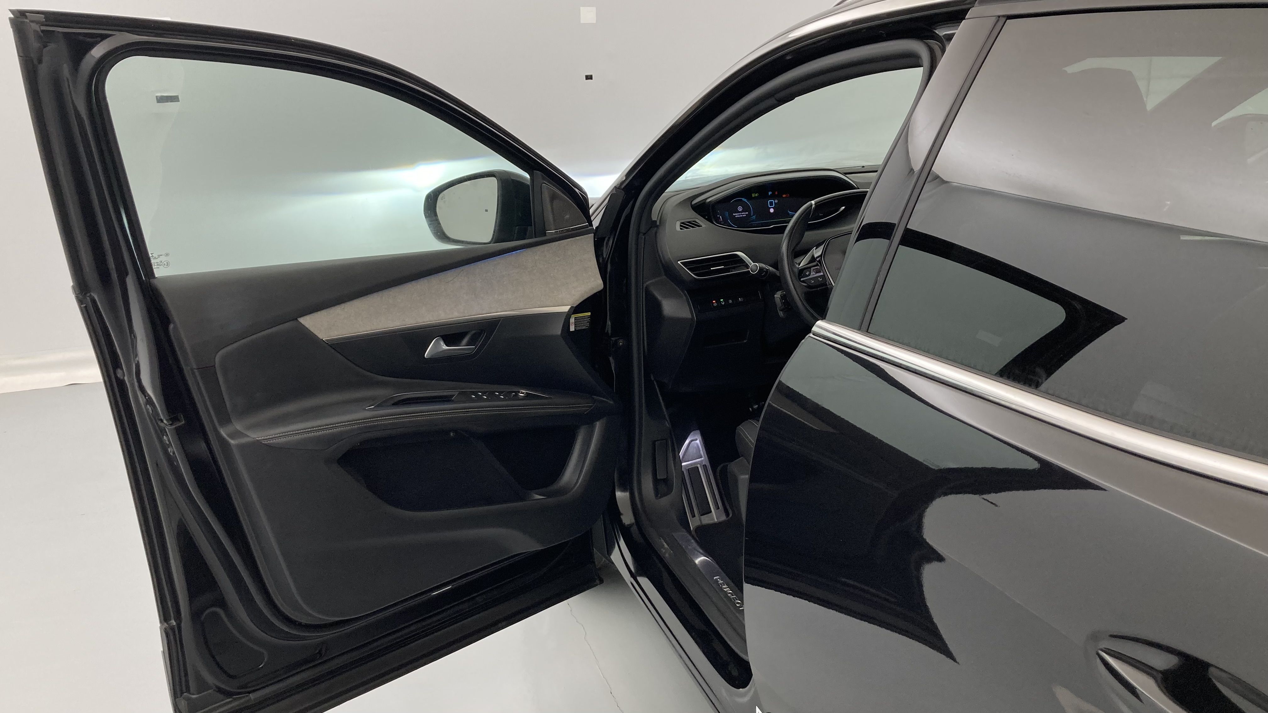 peugeot 3008 gt pack 1.6 HYBRID 300 EAT PHEV 2022 negro perla nera 19