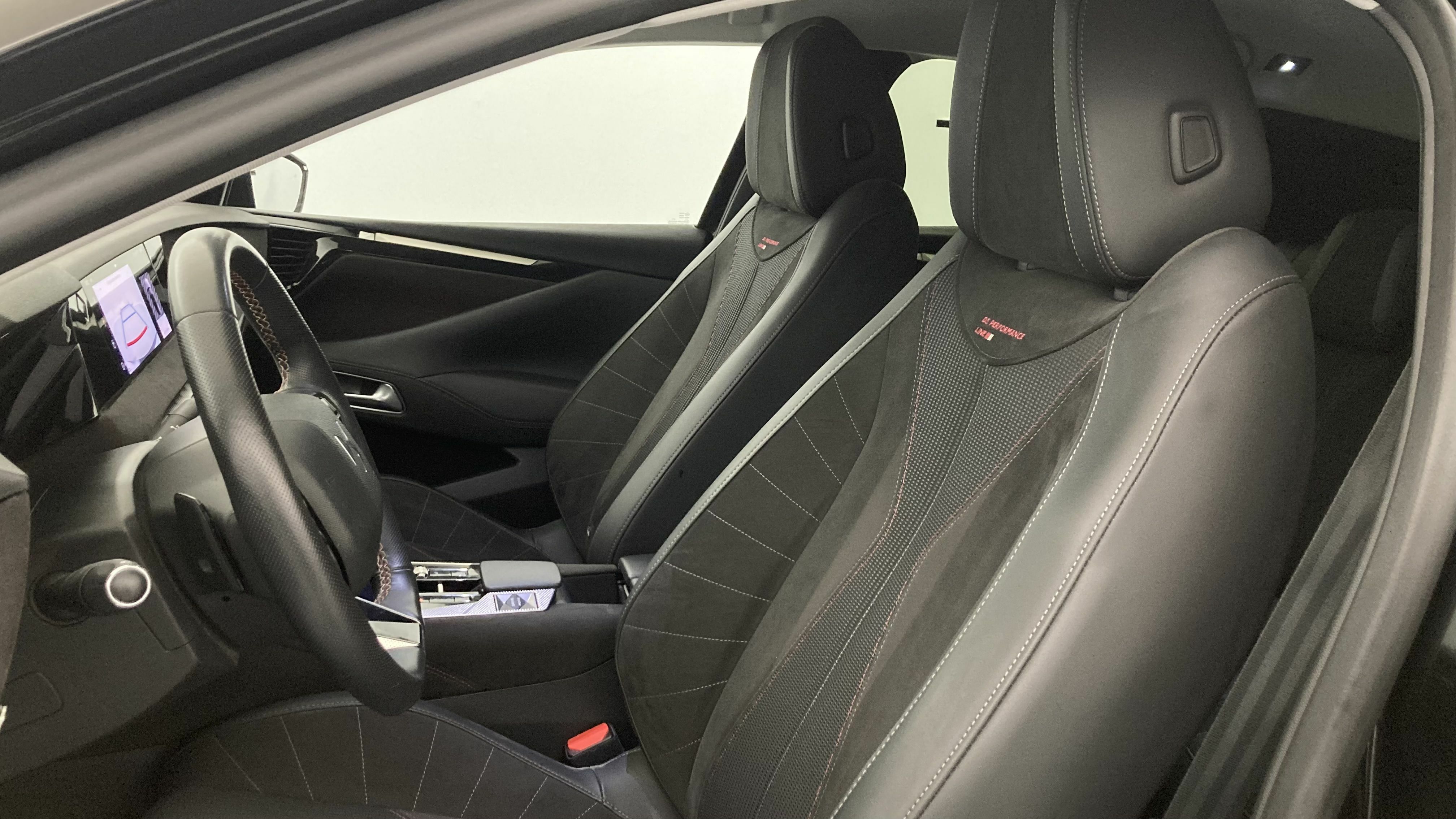 ds ds4 performance line + E-TENSE 225 CA 2023 negro perla 13