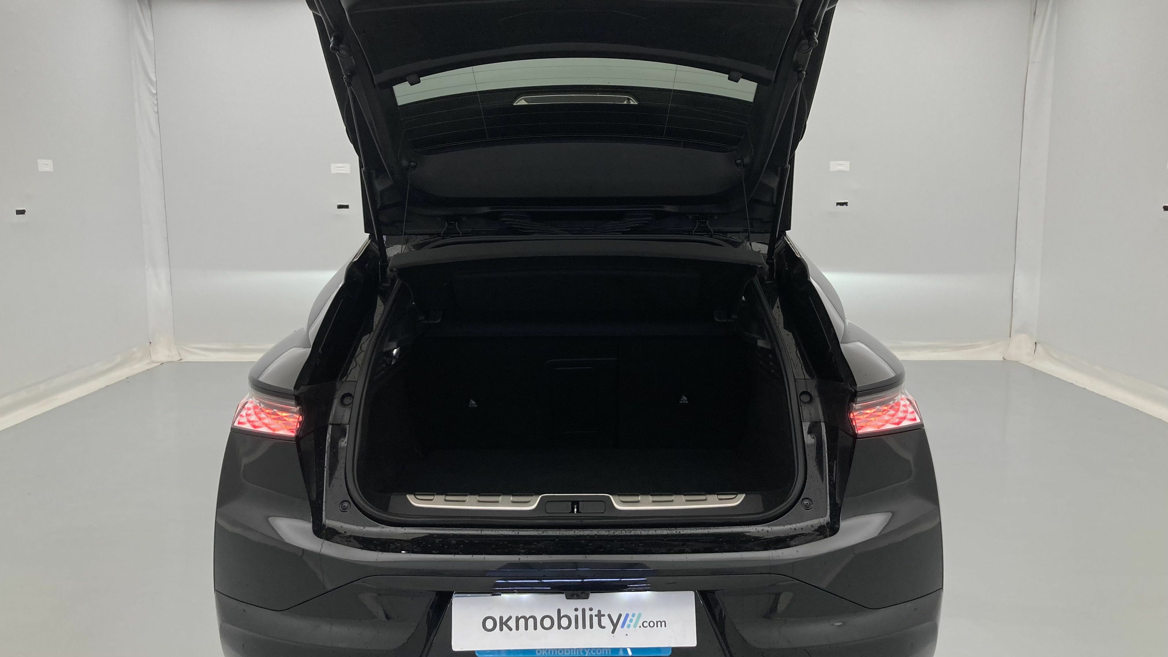 ds ds4 performance line + E-TENSE 225 CA 2023 negro perla 23