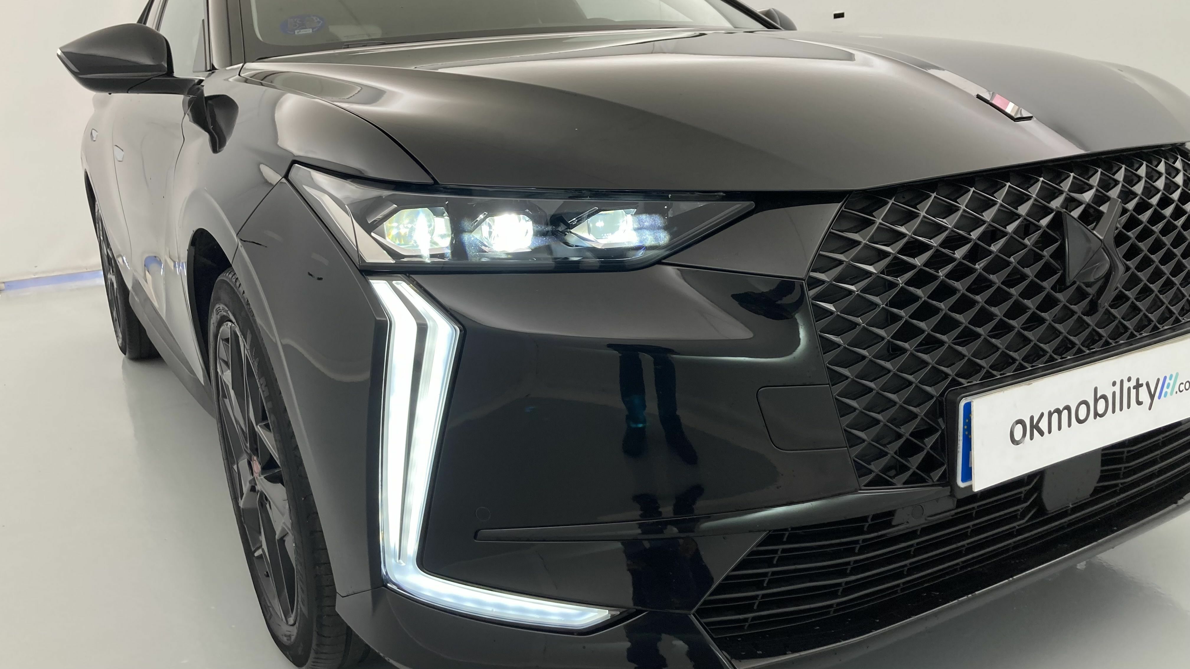 ds ds4 performance line + E-TENSE 225 CA 2023 negro perla 28