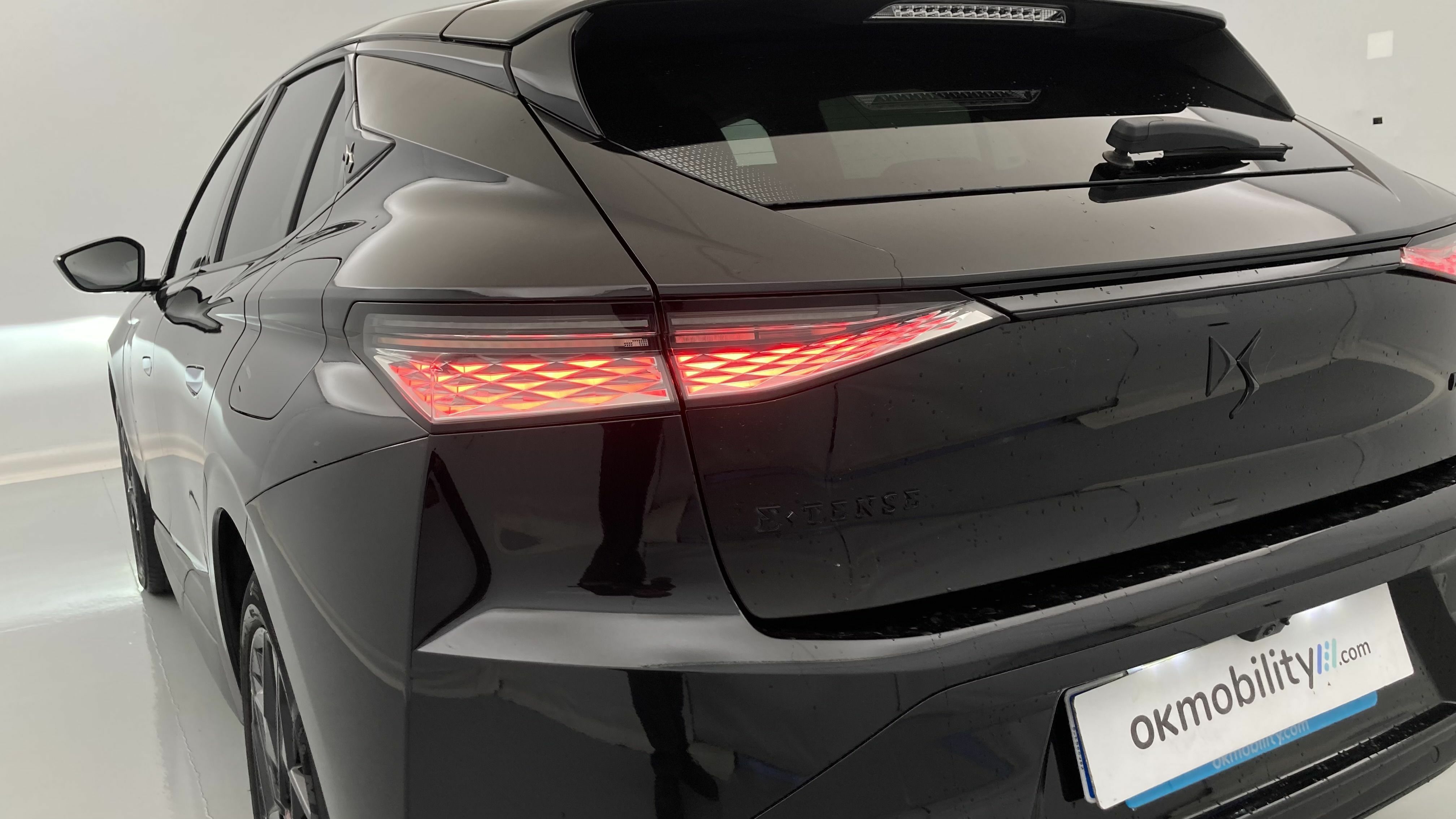 ds ds4 performance line + E-TENSE 225 CA 2023 negro perla 29