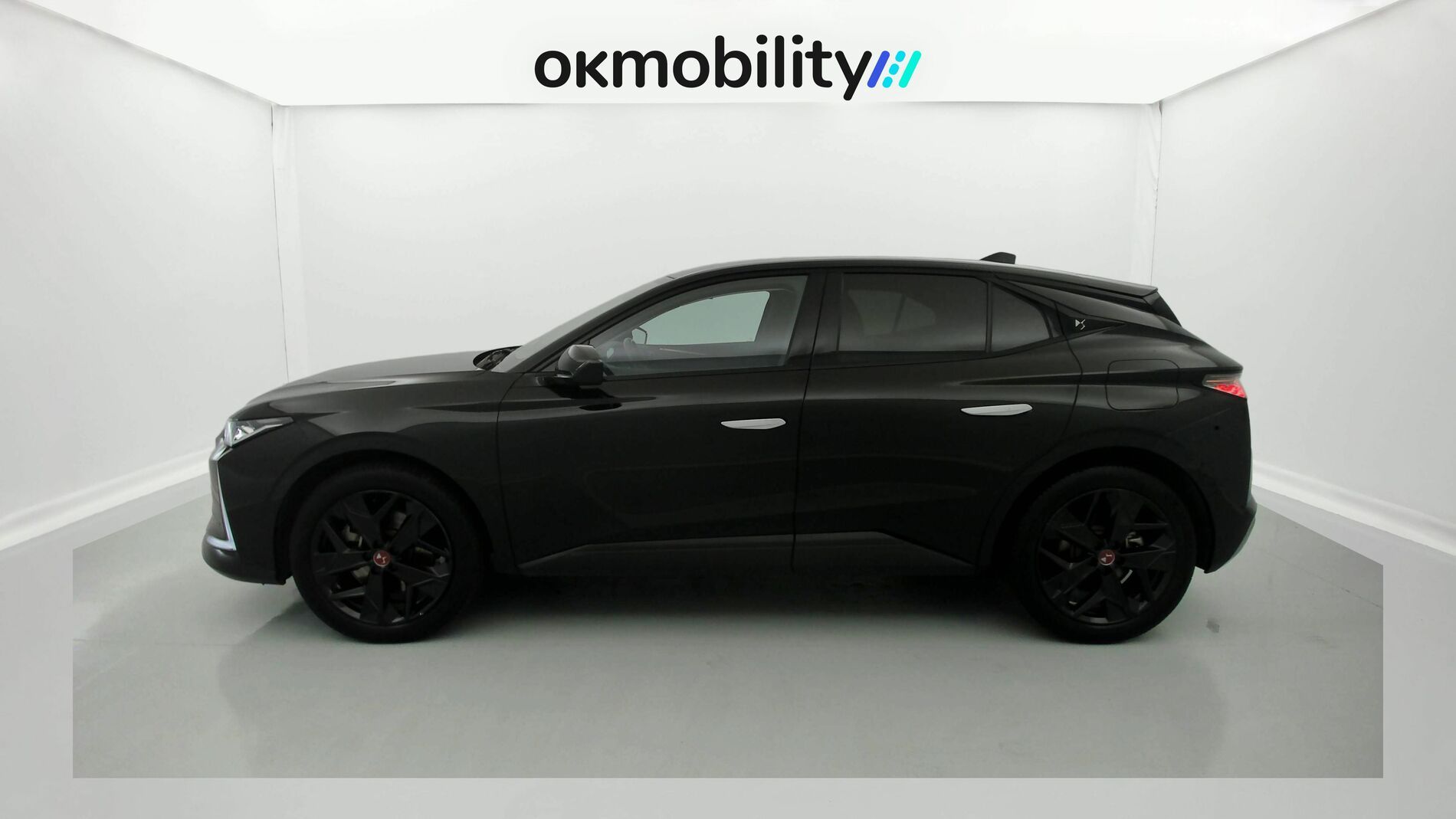 ds ds4 performance line + E-TENSE 225 CA 2023 negro perla 5