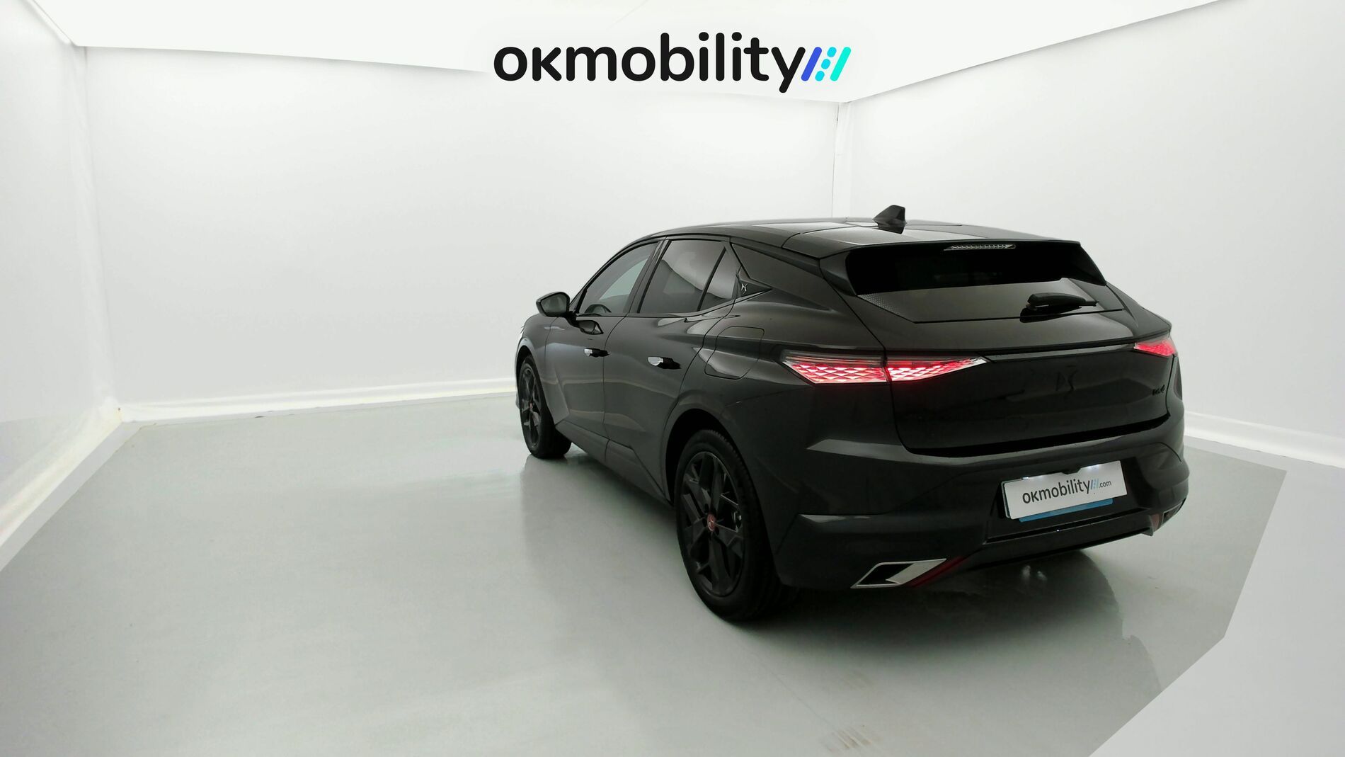 ds ds4 performance line + E-TENSE 225 CA 2023 negro perla 8