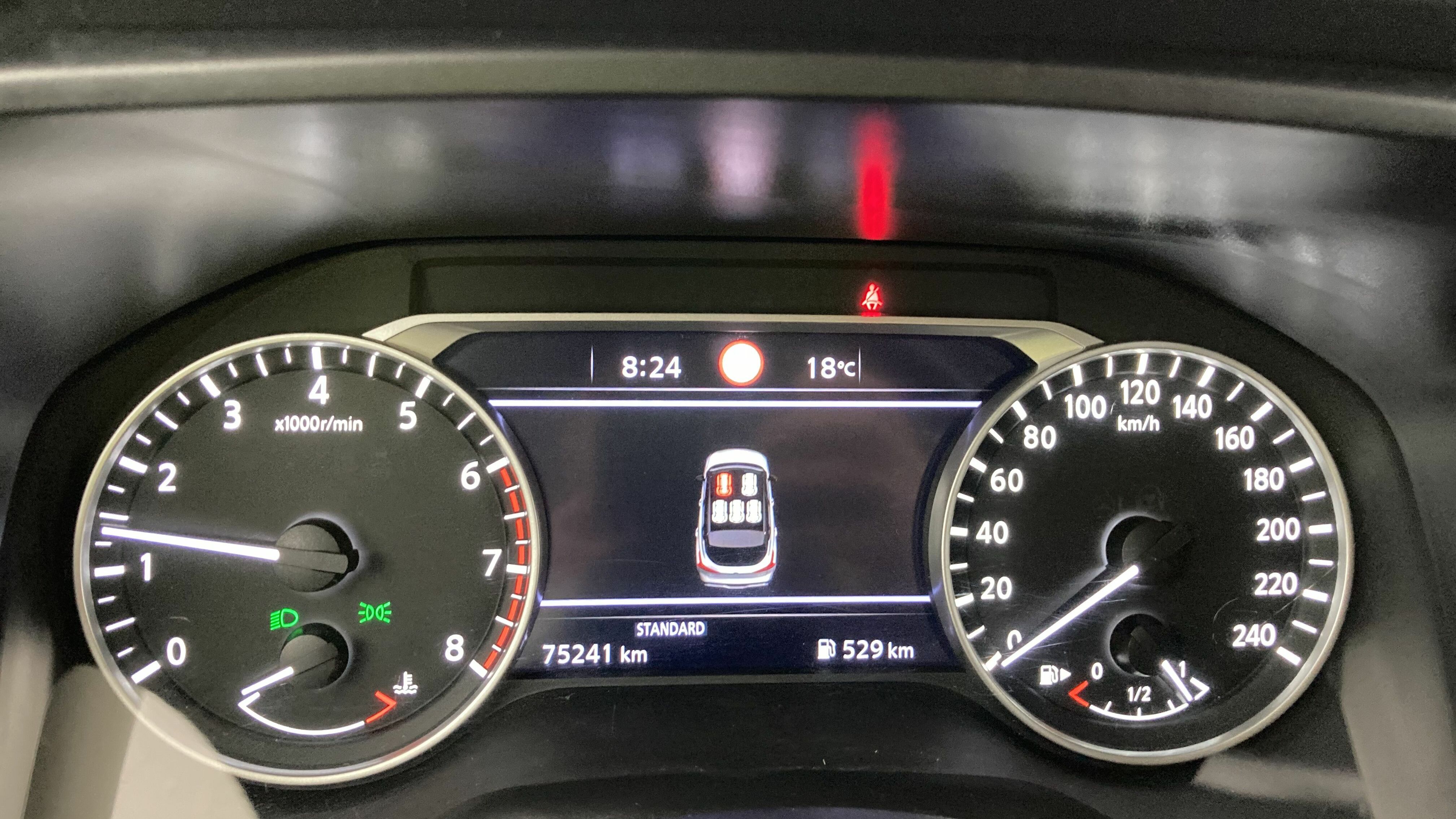 nissan qashqai acenta 1.3 DIG-T 140 MHEV 2022 black metallic 19