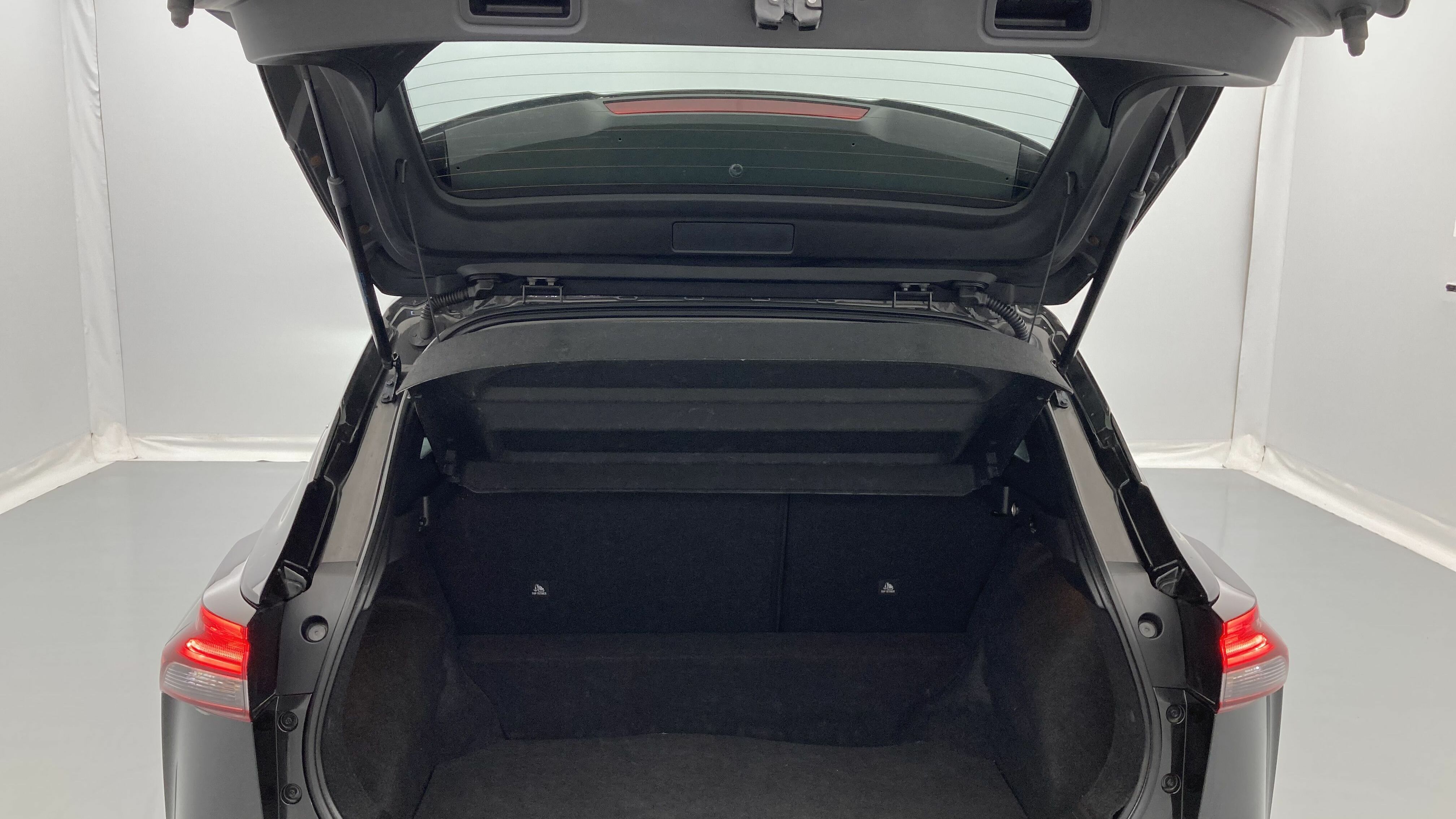 nissan qashqai acenta 1.3 DIG-T 140 MHEV 2022 black metallic 25