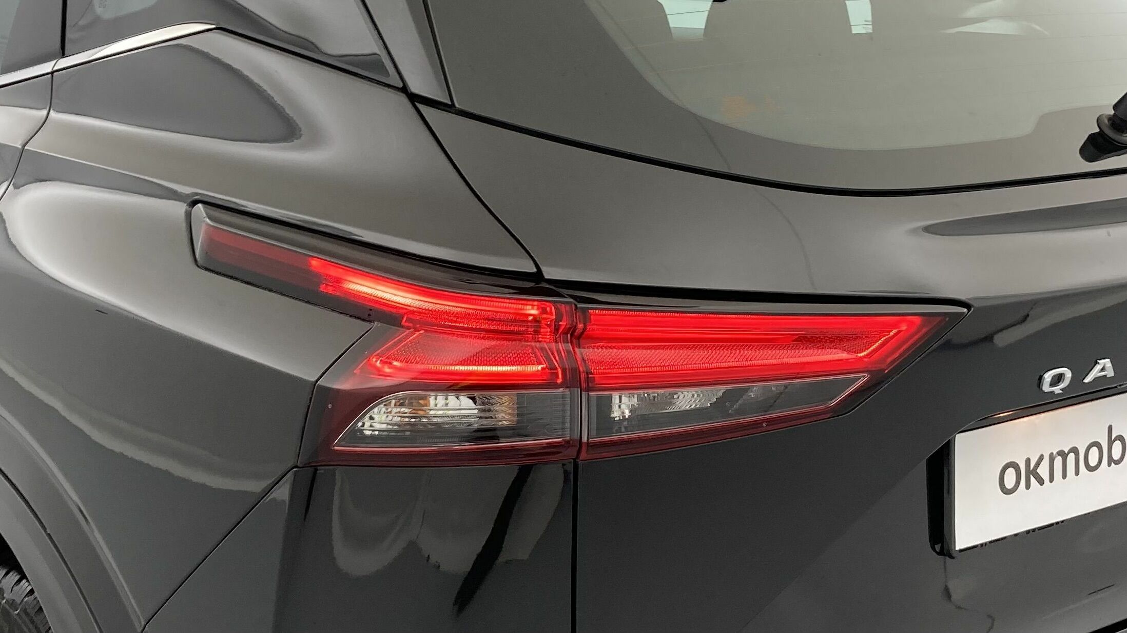 nissan qashqai acenta 1.3 DIG-T 140 MHEV 2022 black metallic 31