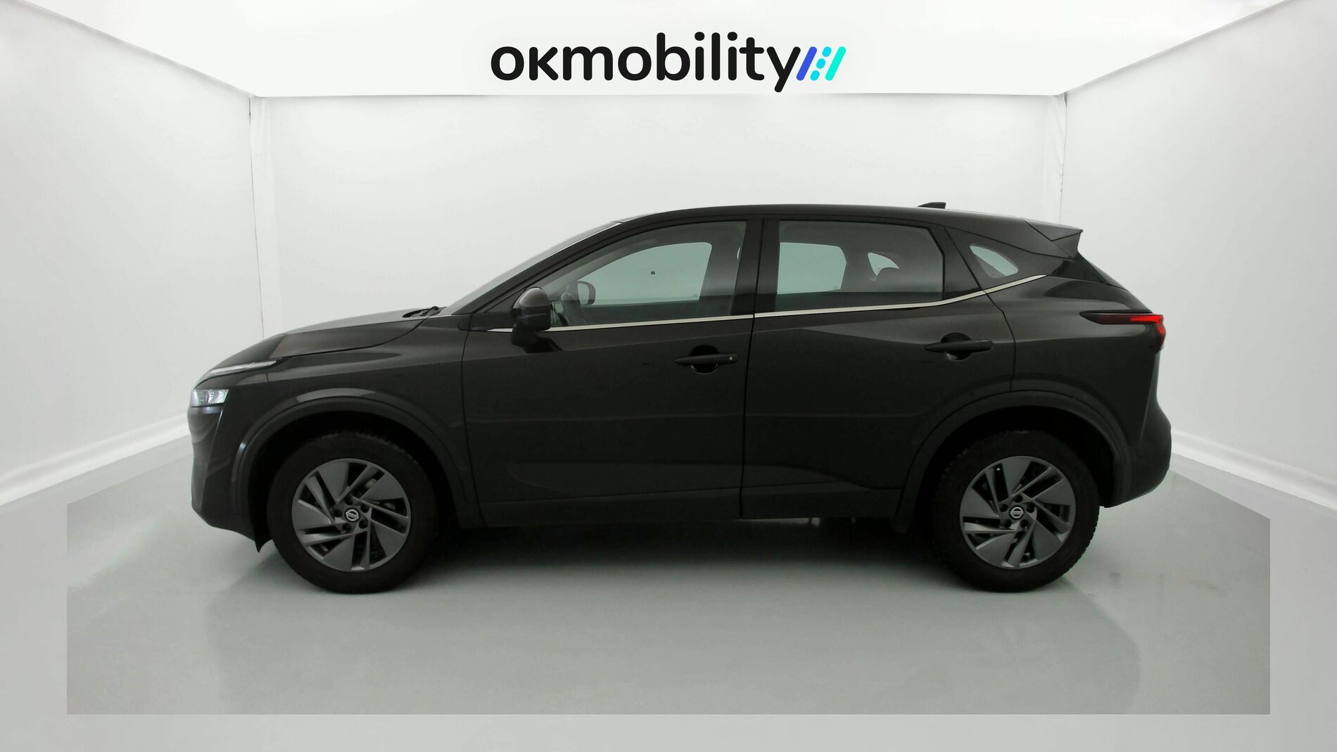 nissan qashqai acenta 1.3 DIG-T 140 MHEV 2022 black metallic 8