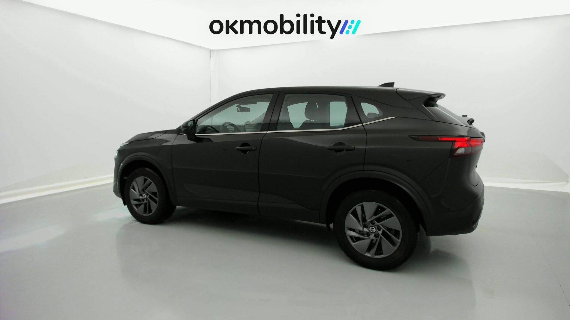 nissan qashqai acenta 1.3 DIG-T 140 MHEV 2022 black metallic 9