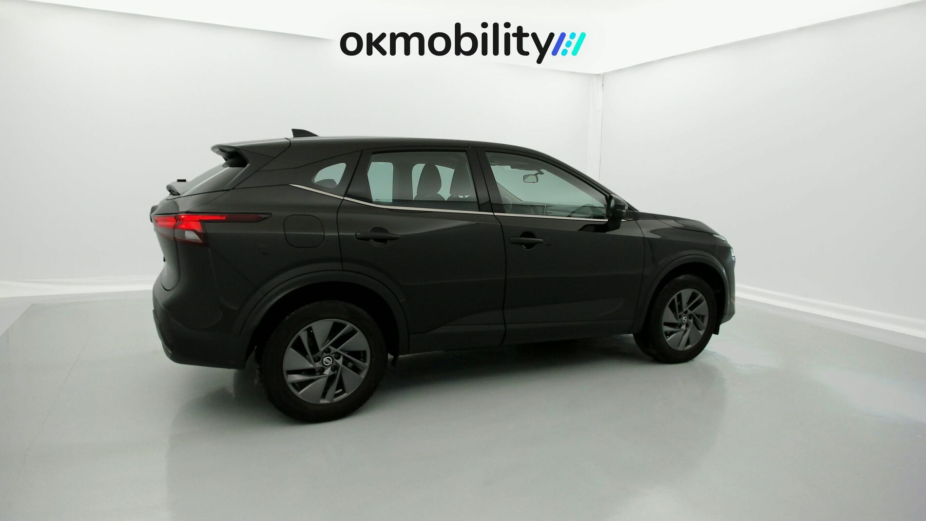 nissan qashqai acenta 1.3 DIG-T 140 MHEV 2022 black metallic 13