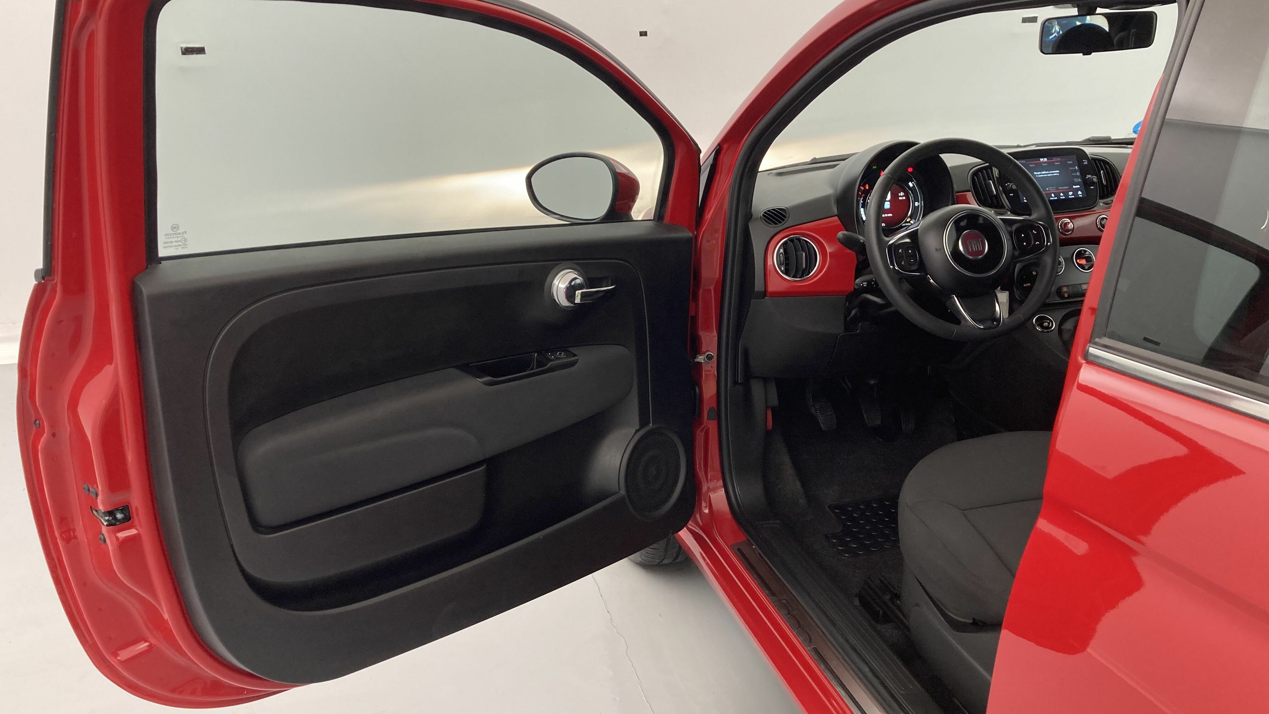 fiat 500c dolcevita 1.0 HYBRID 70 MHEV 2024 rojo passione 14