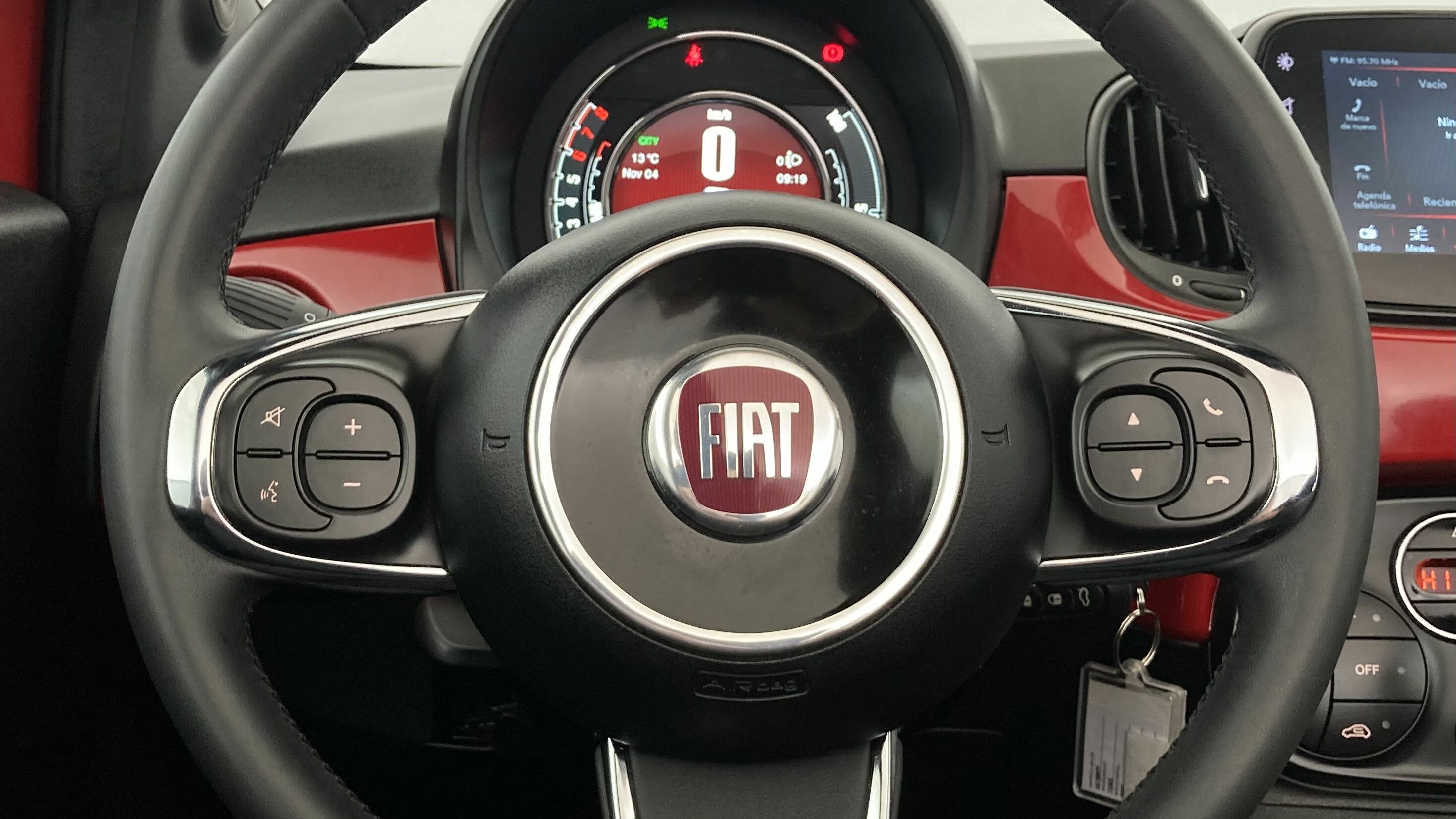 fiat 500c dolcevita 1.0 HYBRID 70 MHEV 2024 rojo passione 18