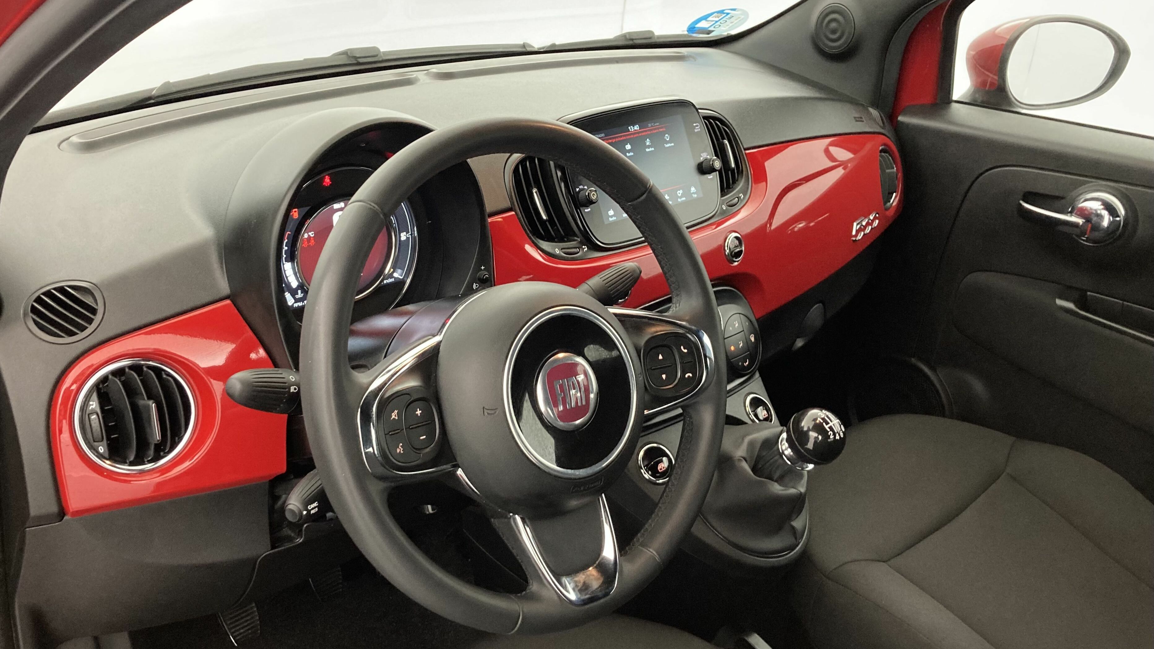 fiat 500c dolcevita 1.0 HYBRID 70 MHEV 2024 rojo passione 16