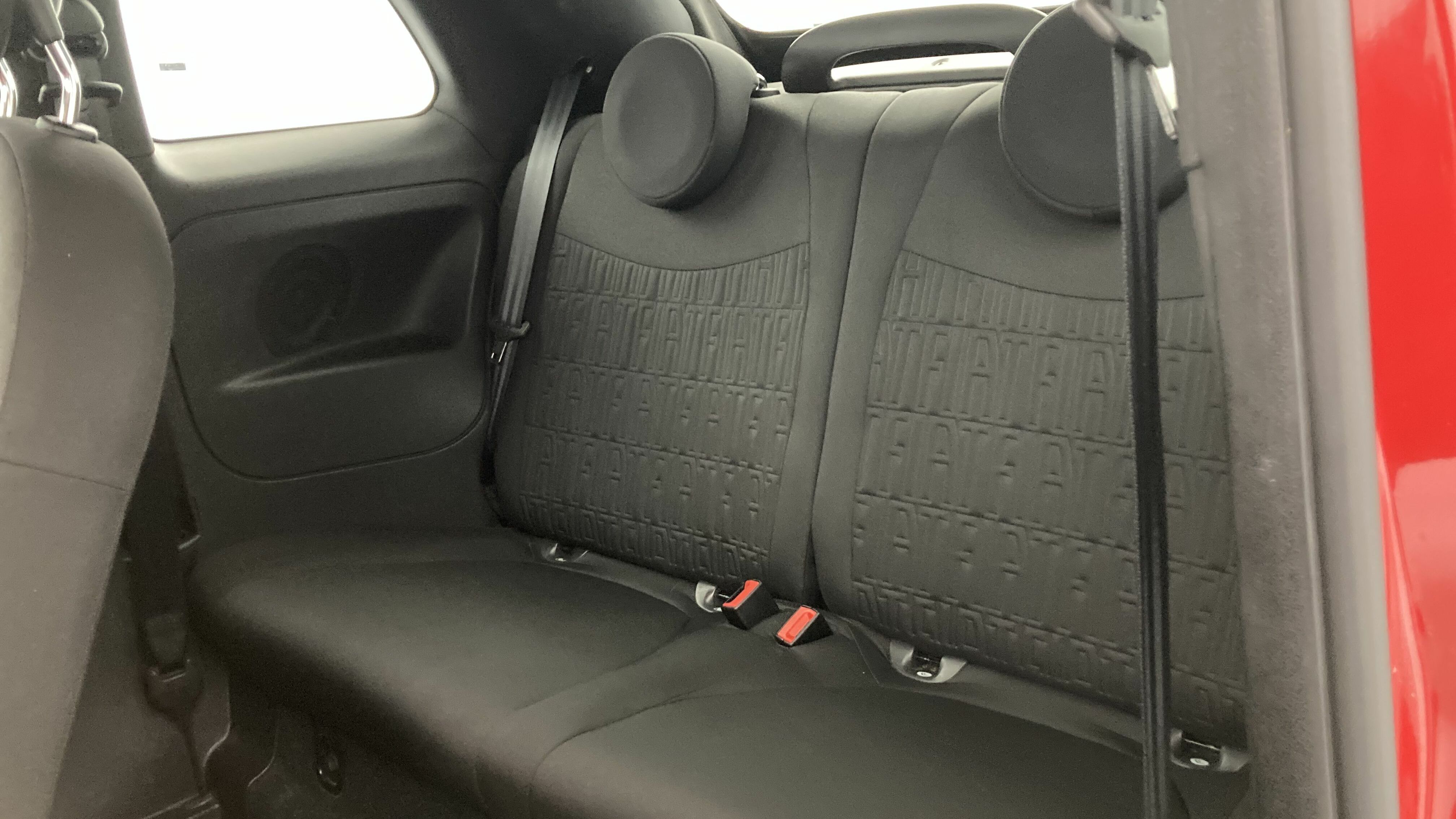 fiat 500c dolcevita 1.0 HYBRID 70 MHEV 2024 rojo passione 22