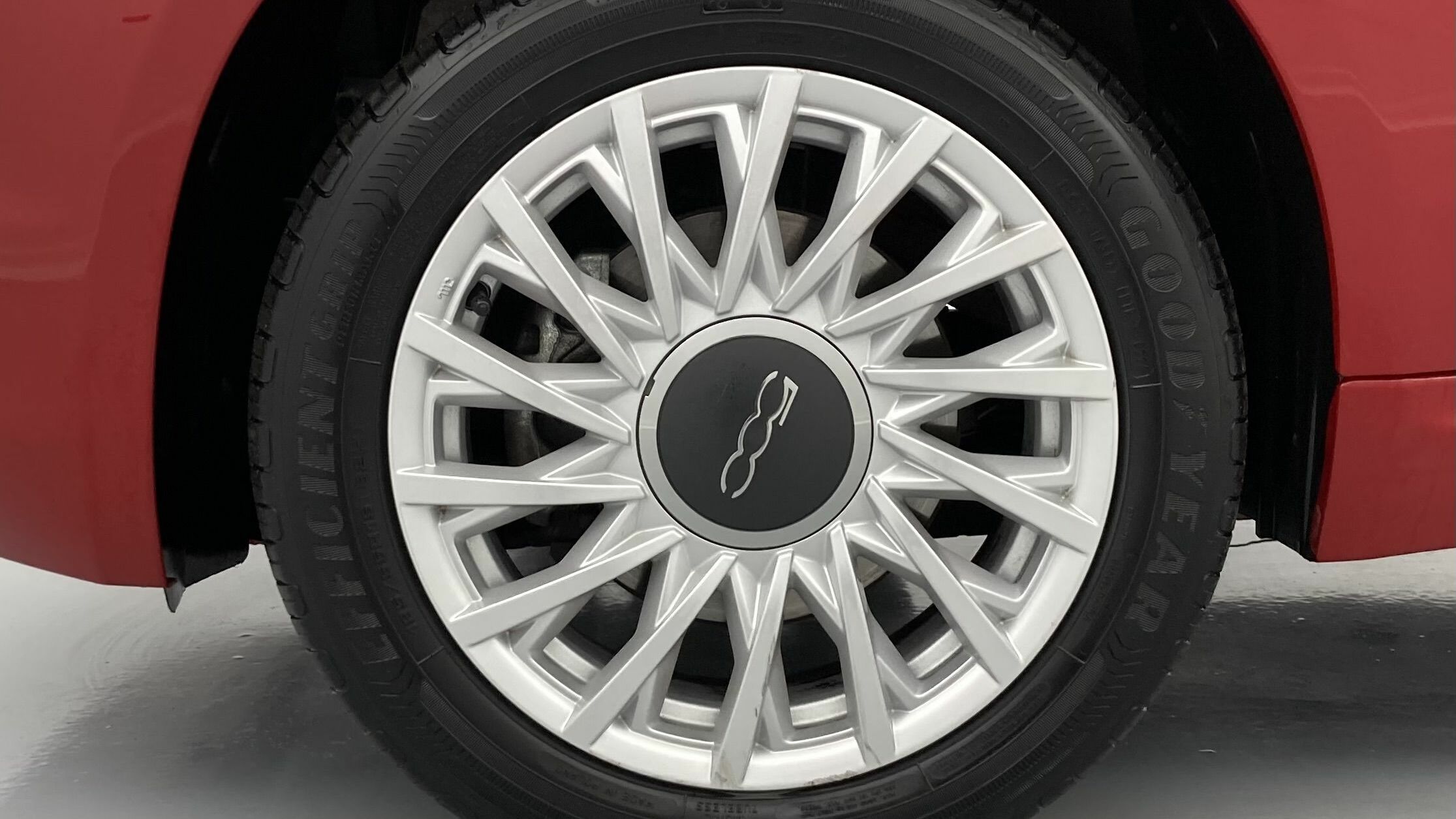 fiat 500c dolcevita 1.0 HYBRID 70 MHEV 2024 rojo passione 28