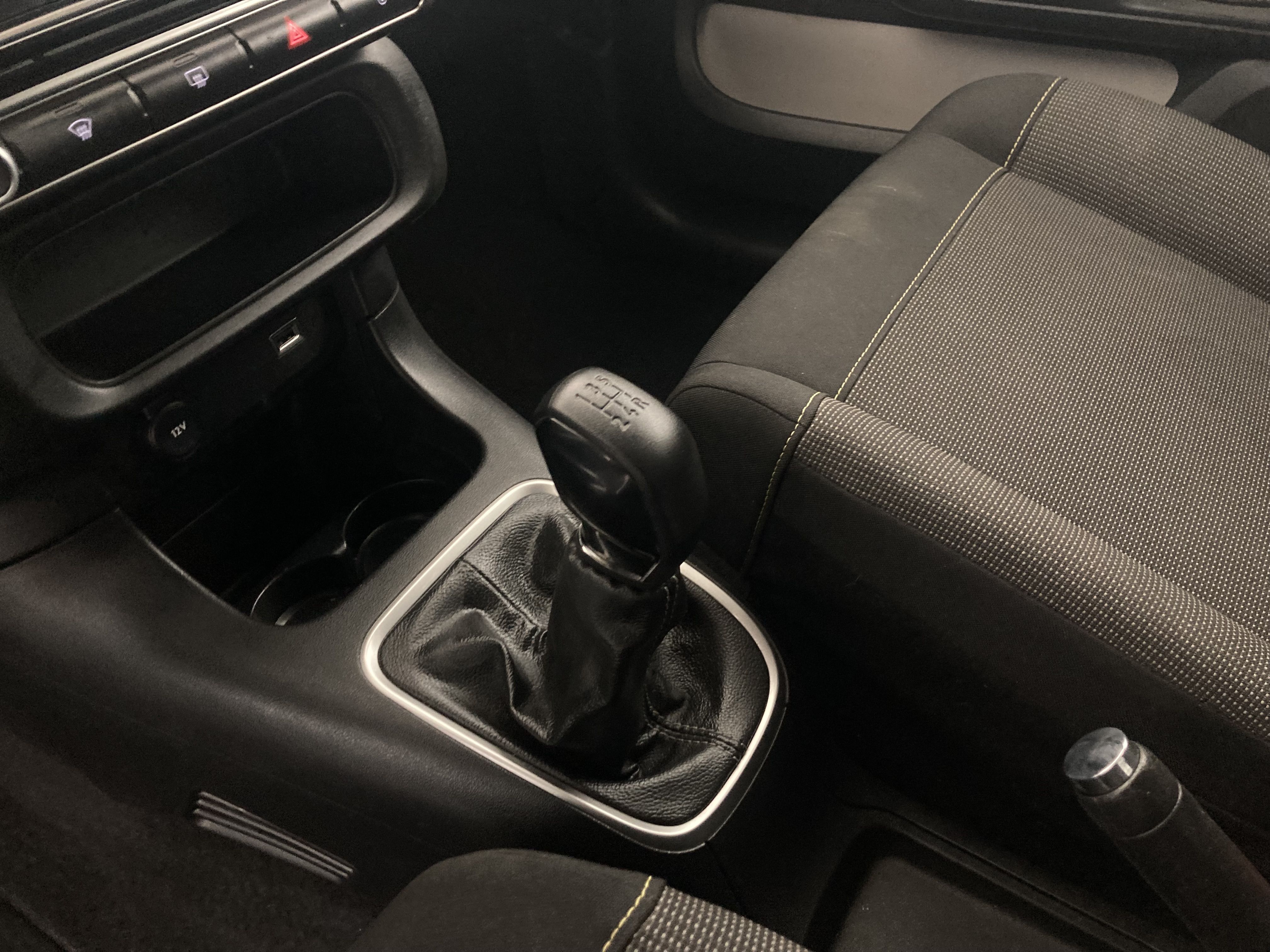 citroen c3 origin max 1.2 PURETECH 83 2024 gris platino 14