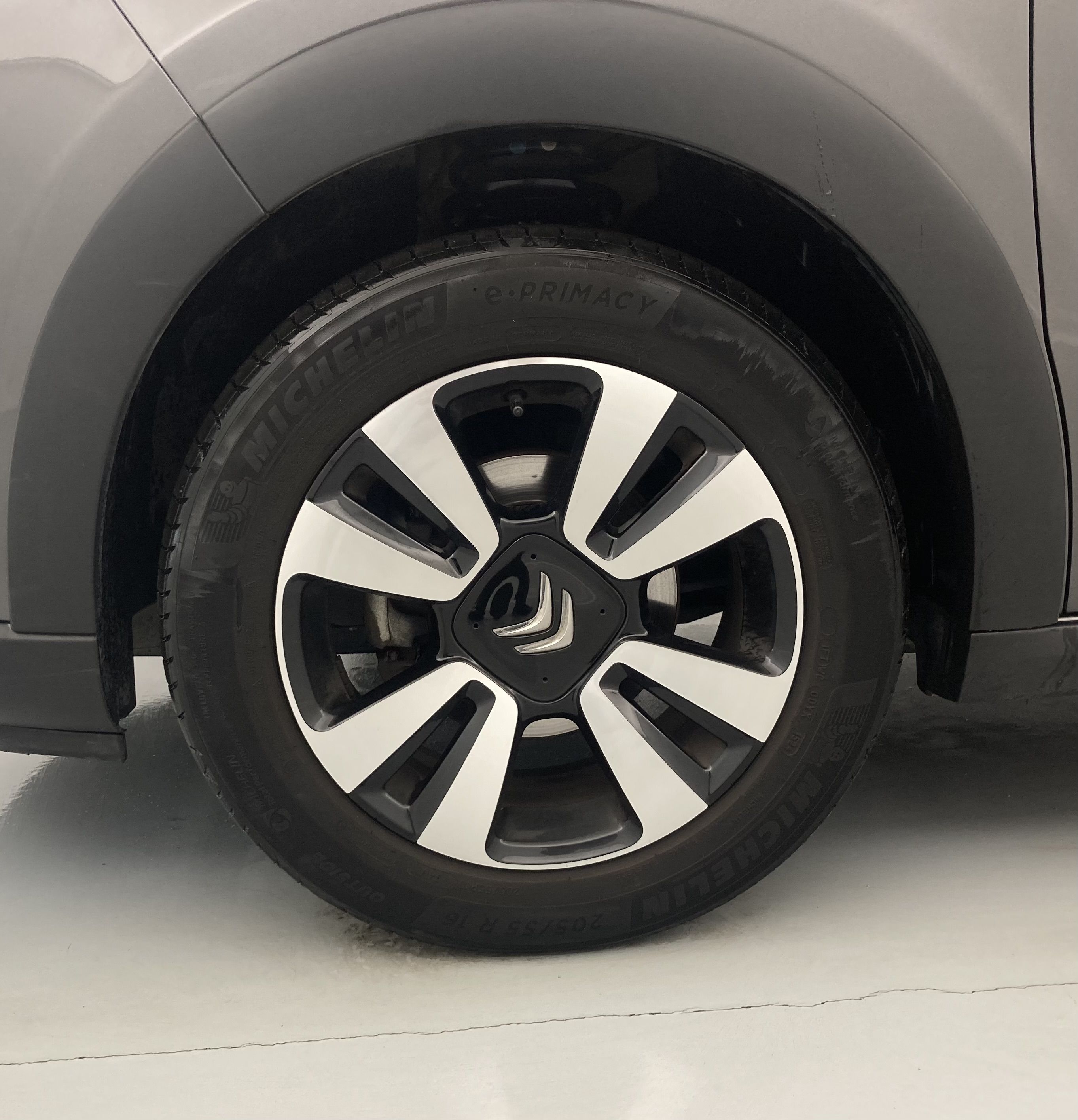 citroen c3 origin max 1.2 PURETECH 83 2024 gris platino 28