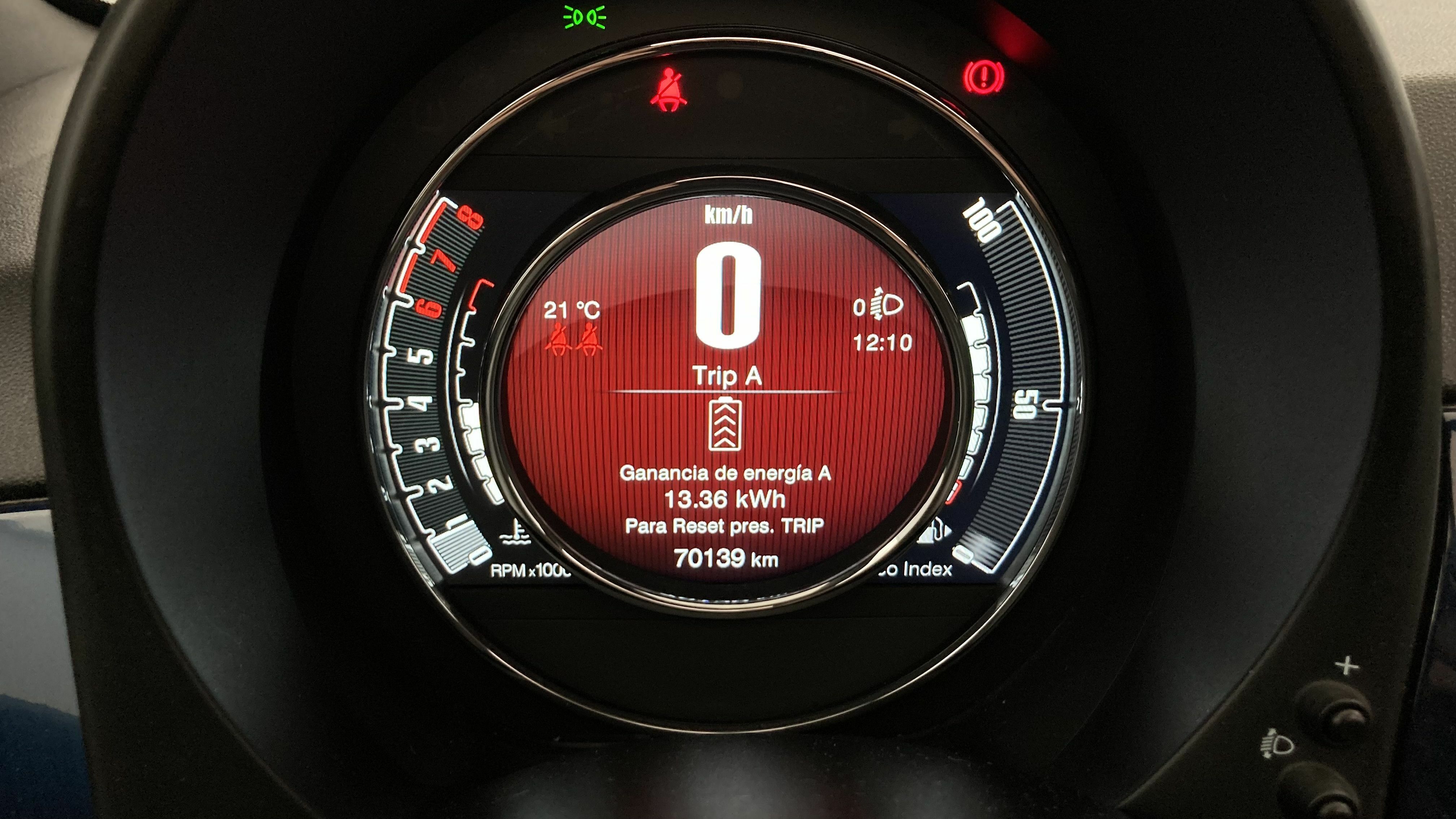fiat 500c dolcevita 1.0 HYBRID 70 MHEV 2024 azul di pinto di blu 17