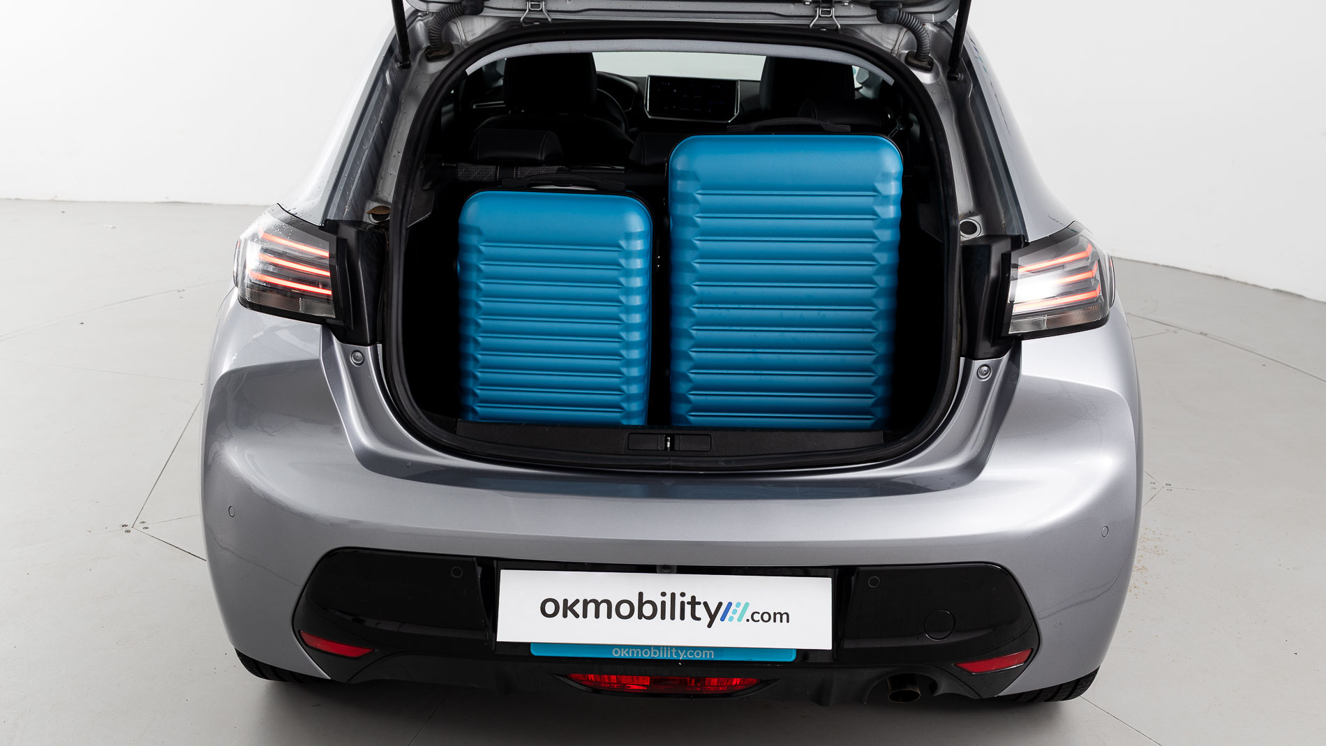 peugeot 208 allure 1.2 PURETECH 100 2024 gris artense 19