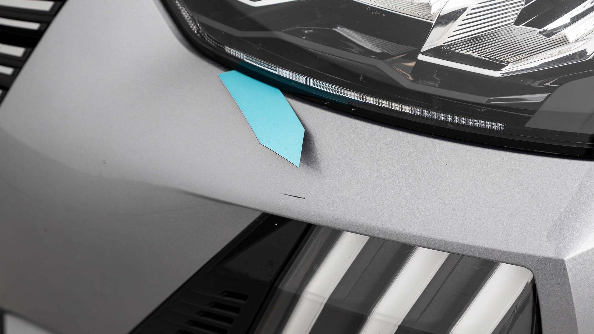 peugeot 208 allure 1.2 PURETECH 100 2024 gris artense 24