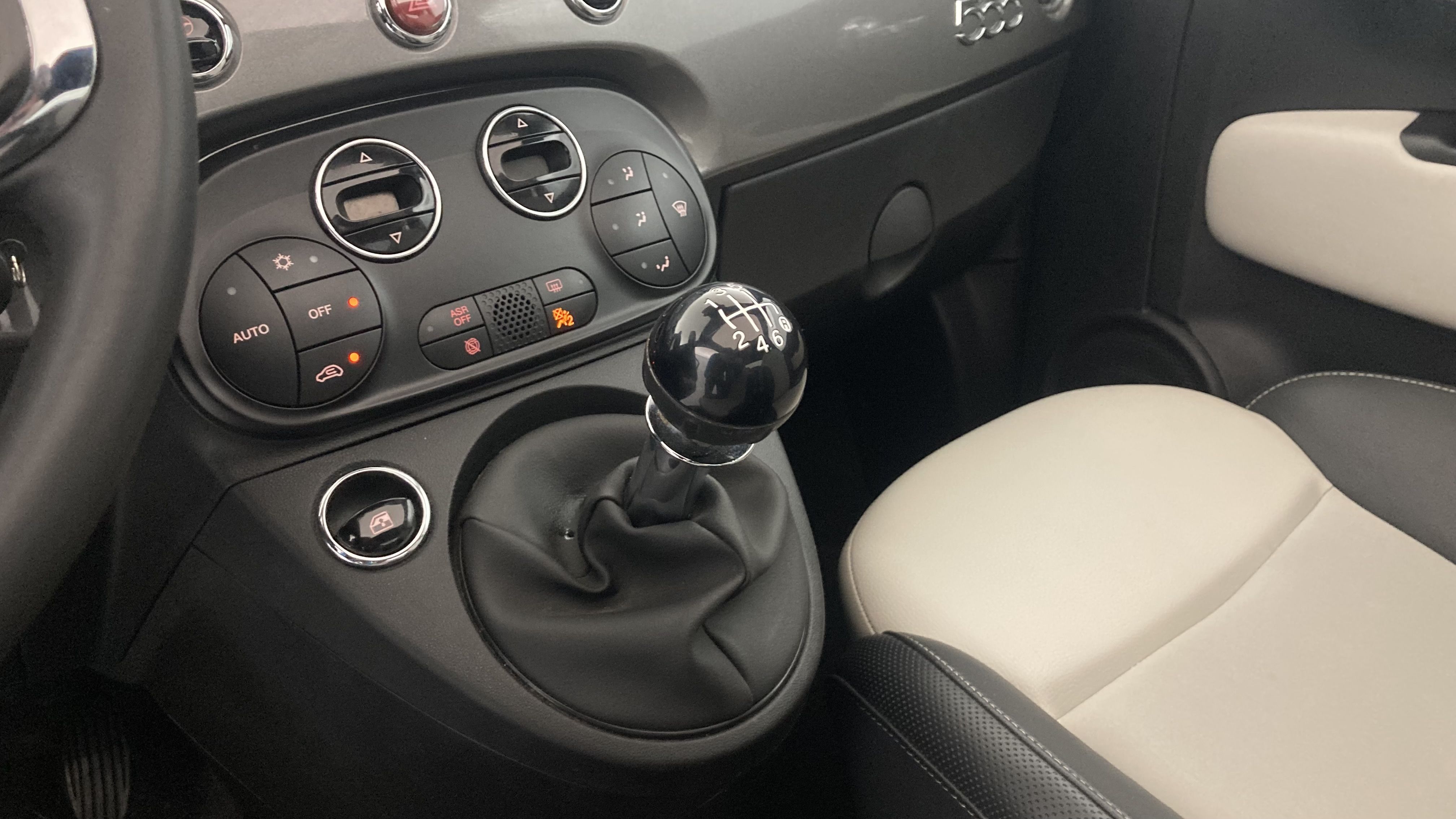 fiat 500c dolcevita 1.0 HYBRID 70 MHEV 2022 gris pompei / negro 12