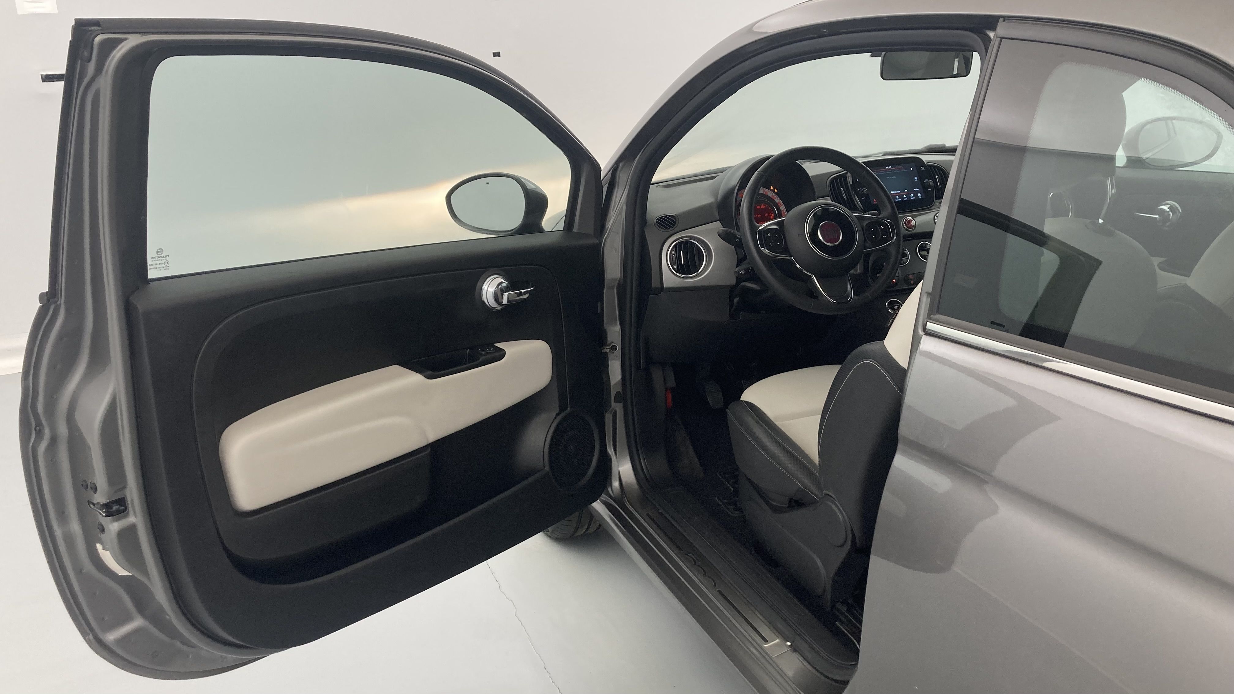 fiat 500c dolcevita 1.0 HYBRID 70 MHEV 2022 gris pompei / negro 19