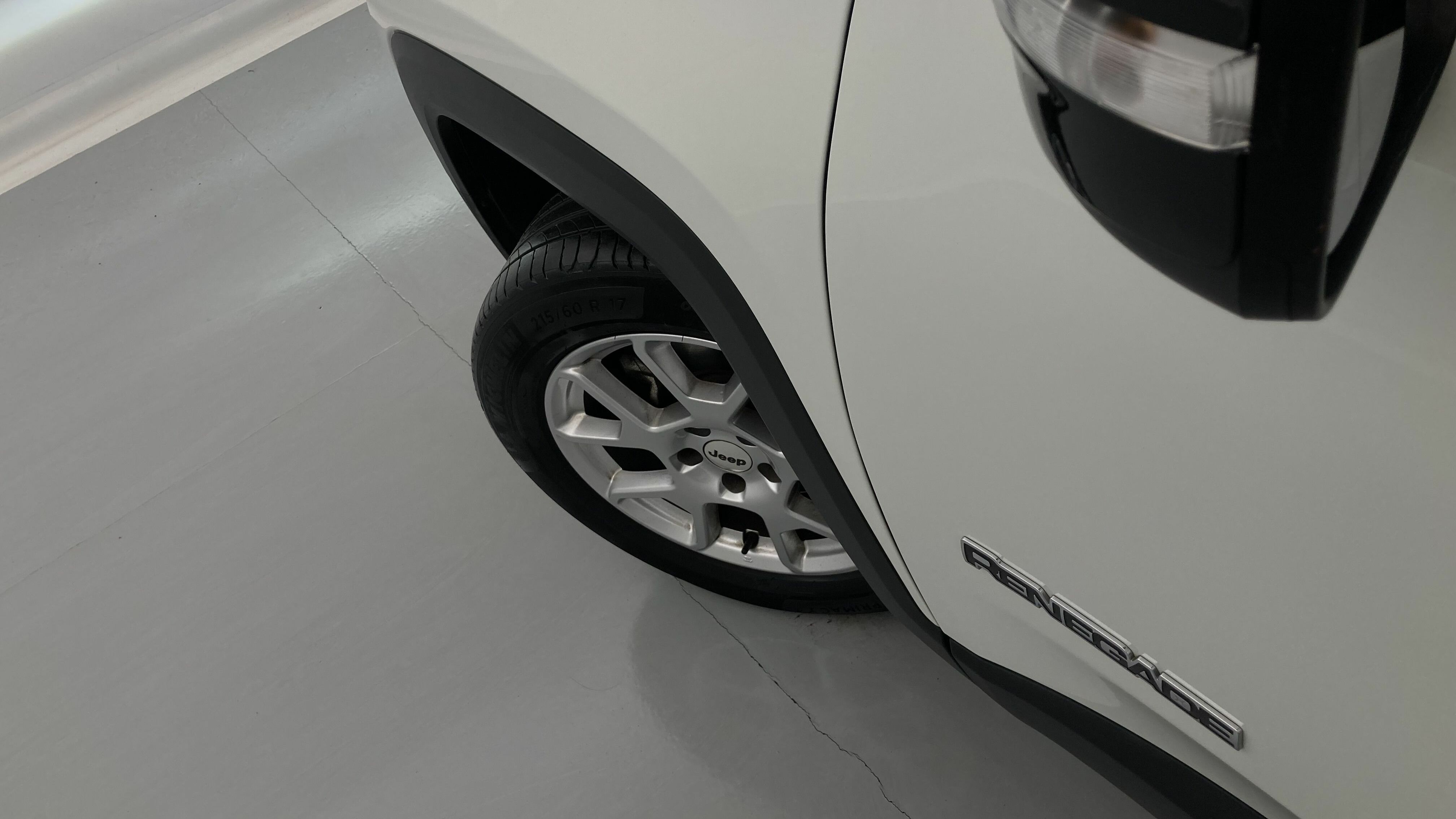 jeep renegade limited 1.5 TURBO 130 DCT 2023 blanco alpine 28