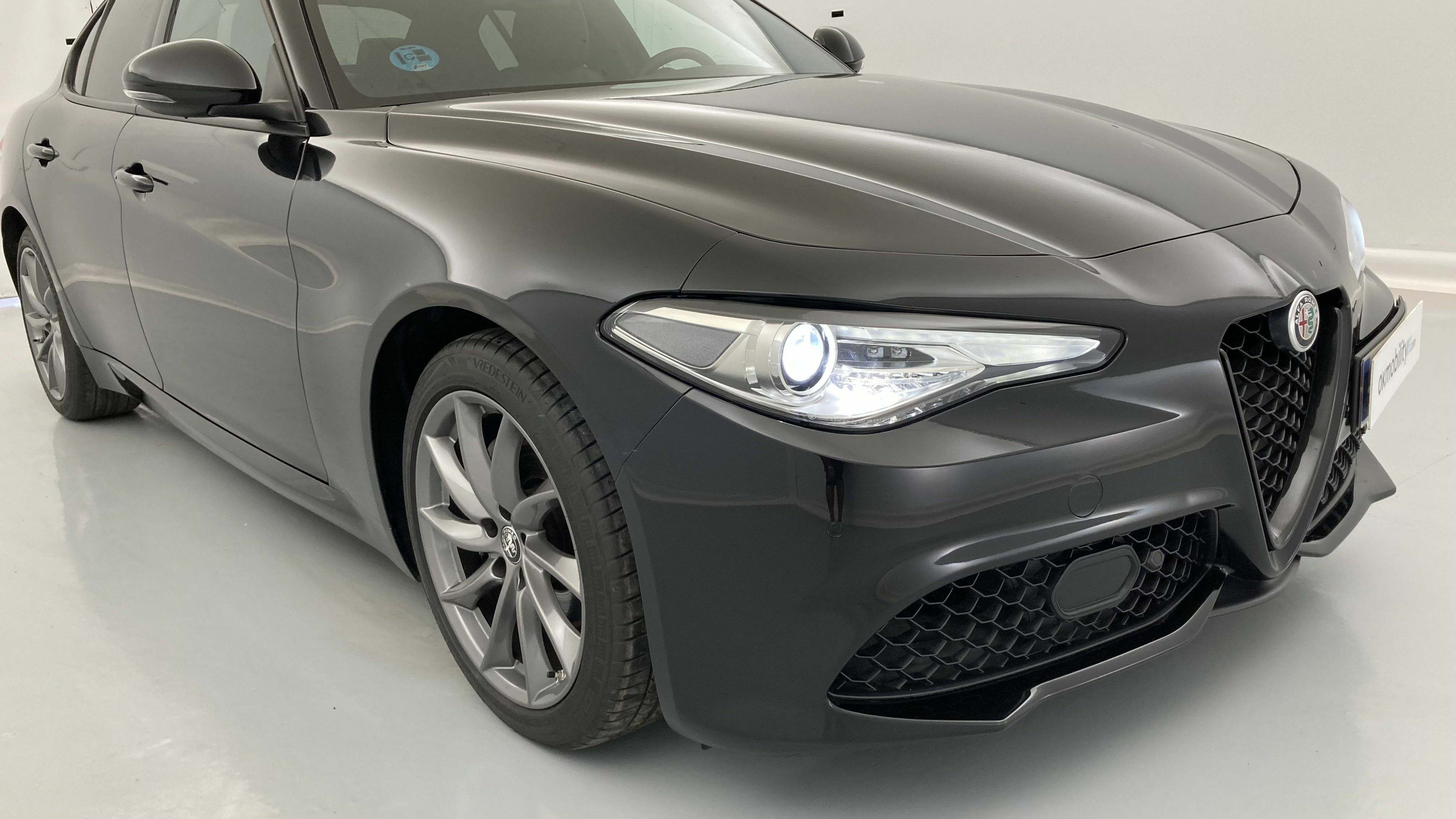alfa romeo giulia sprint 2.2 JTD 190 RWD CA 2022 negro vulcano 26