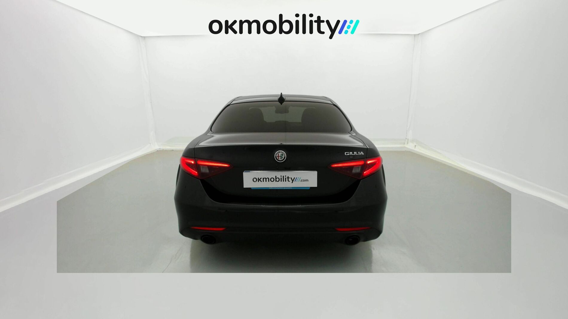 alfa romeo giulia sprint 2.2 JTD 190 RWD CA 2022 negro vulcano 10
