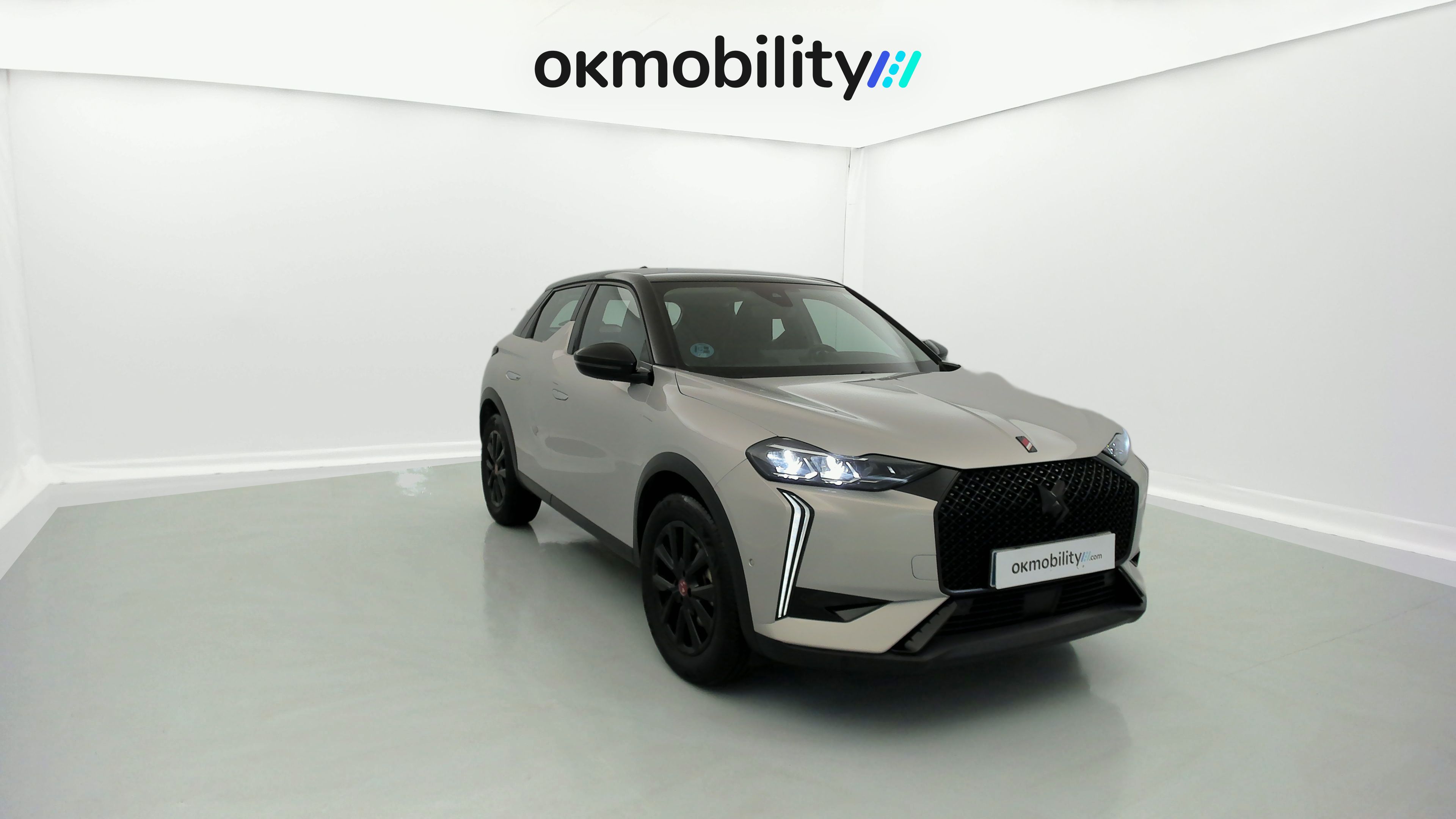 ds ds3 crossback performance line 1.5 BLUEHDI 130 EAT 2023 crystal pearl 4