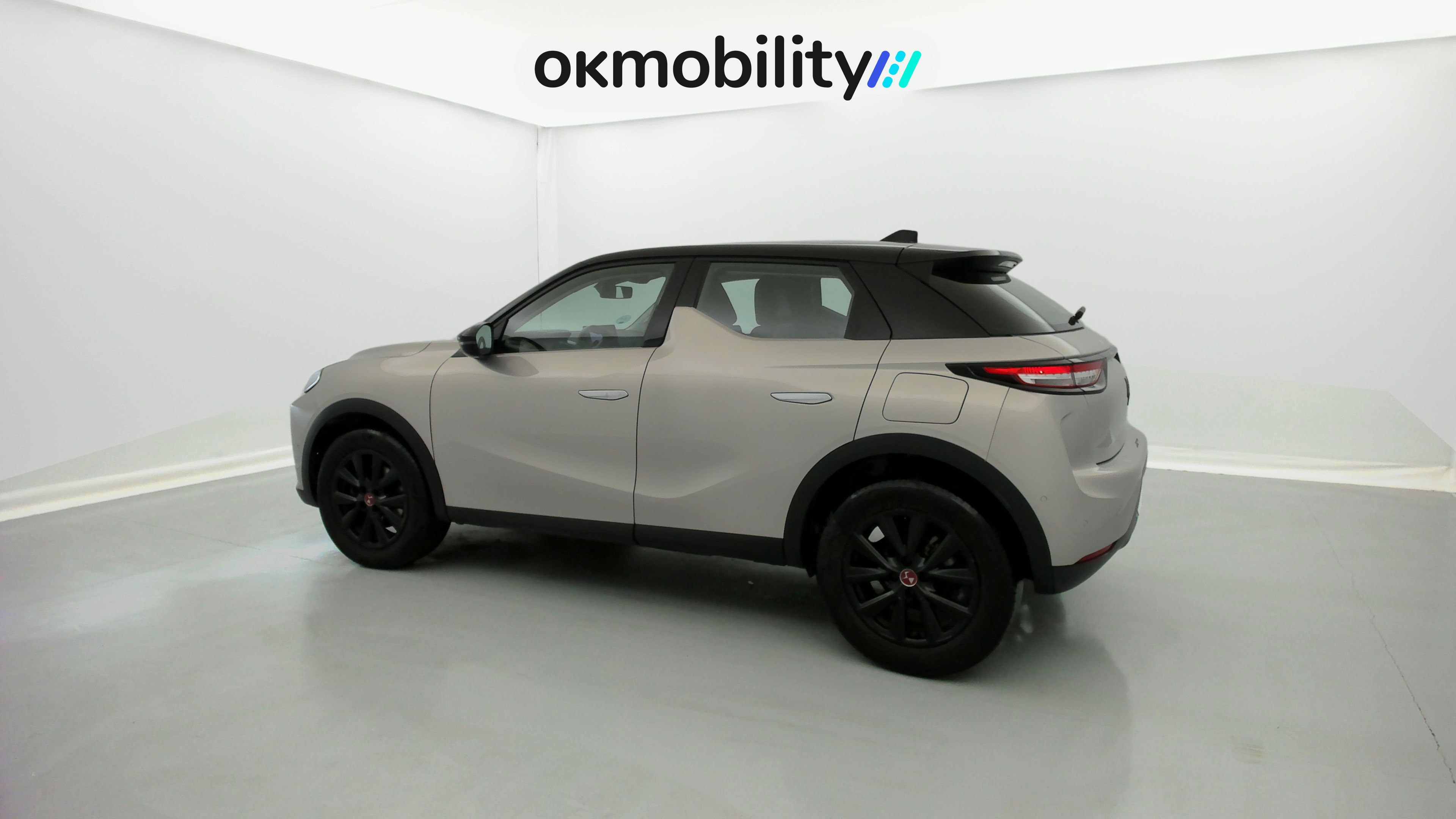 ds ds3 crossback performance line 1.5 BLUEHDI 130 EAT 2023 crystal pearl 10