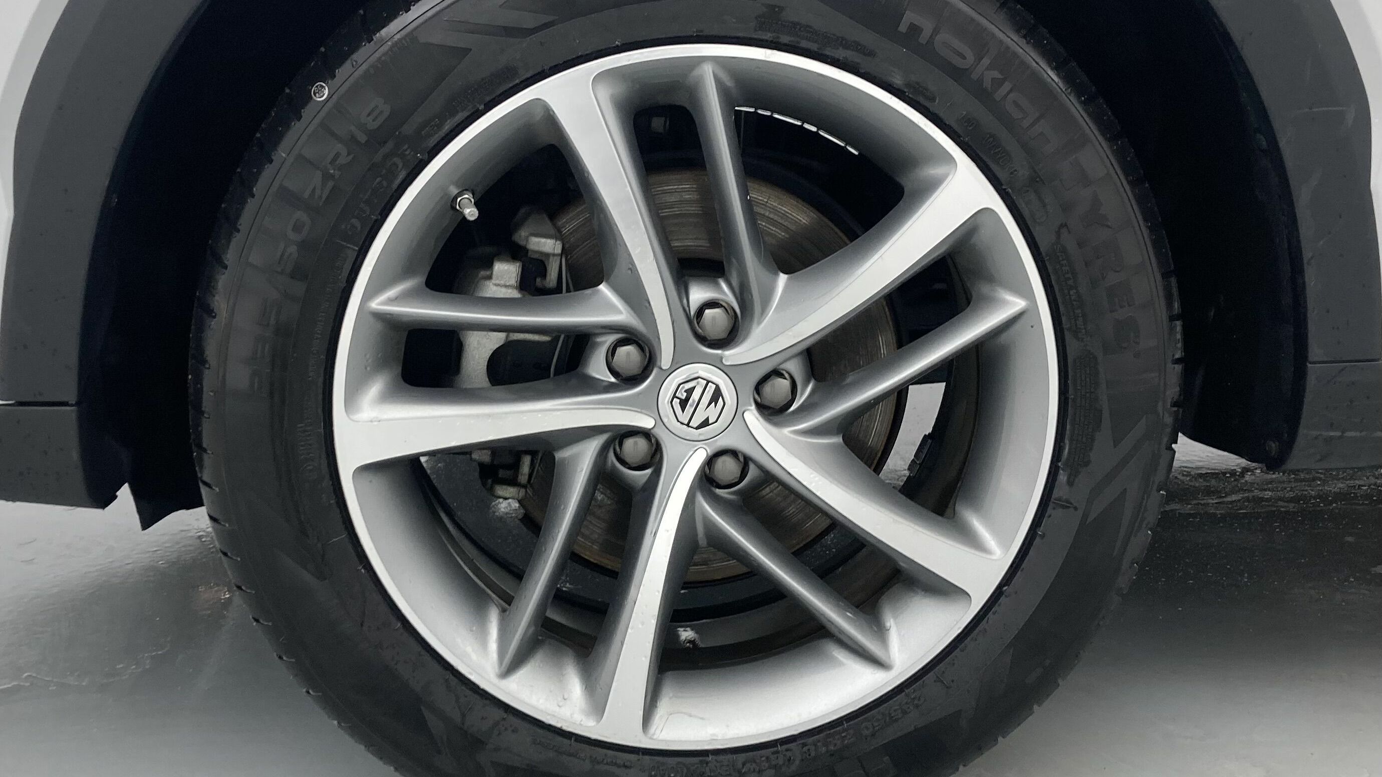 mg hs luxury 1.5 T-GDI 162 AT 2023 medal silver 27