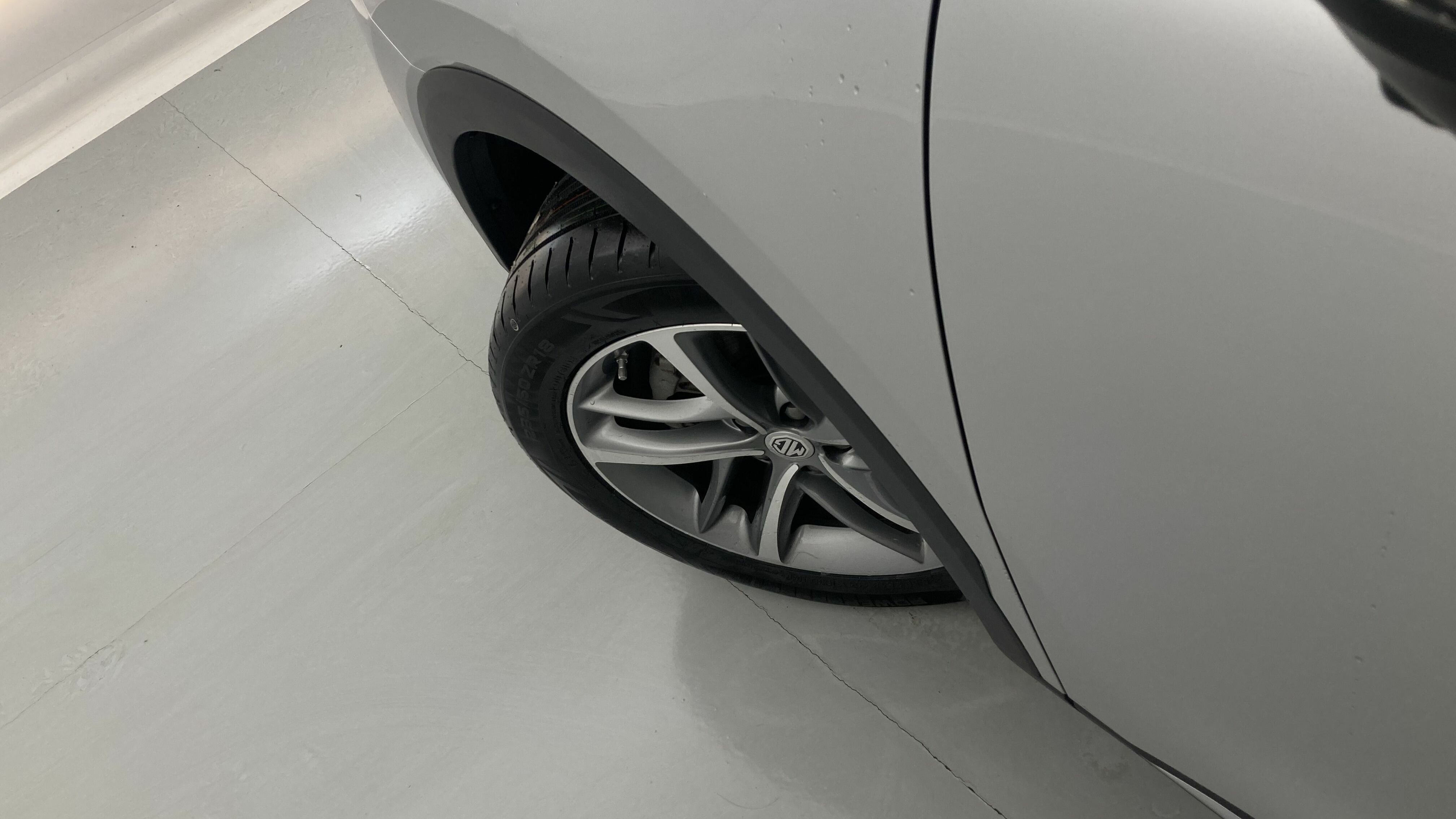 mg hs luxury 1.5 T-GDI 162 AT 2023 medal silver 28