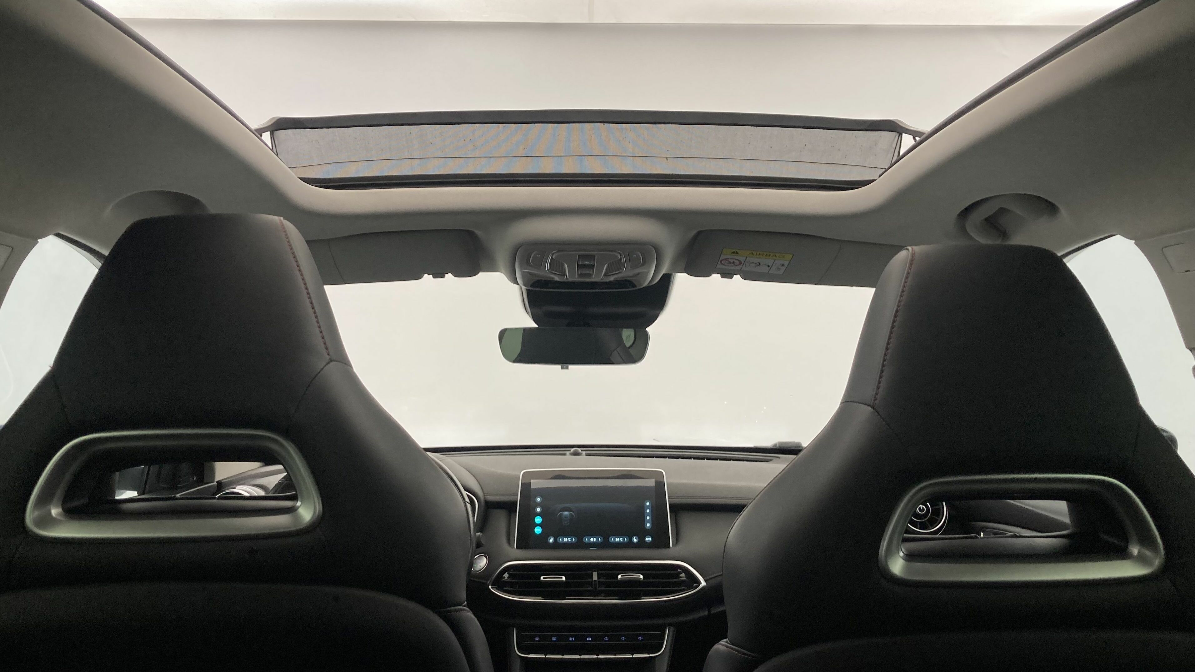 mg hs luxury 1.5 T-GDI 162 AT 2023 medal silver 35