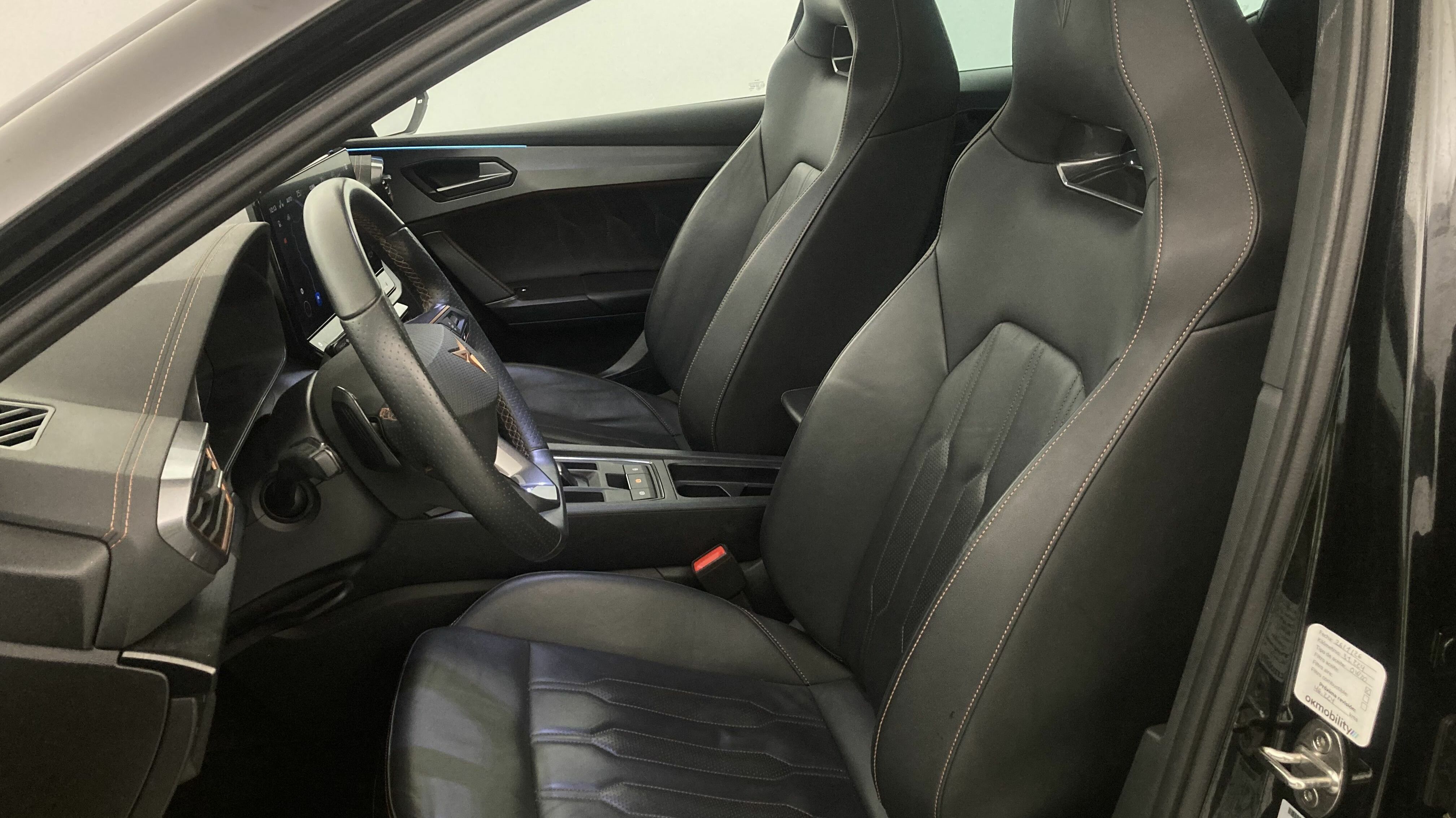 cupra leon nv 1.5 ETSI 150 DSG 2024 negro midnight 13