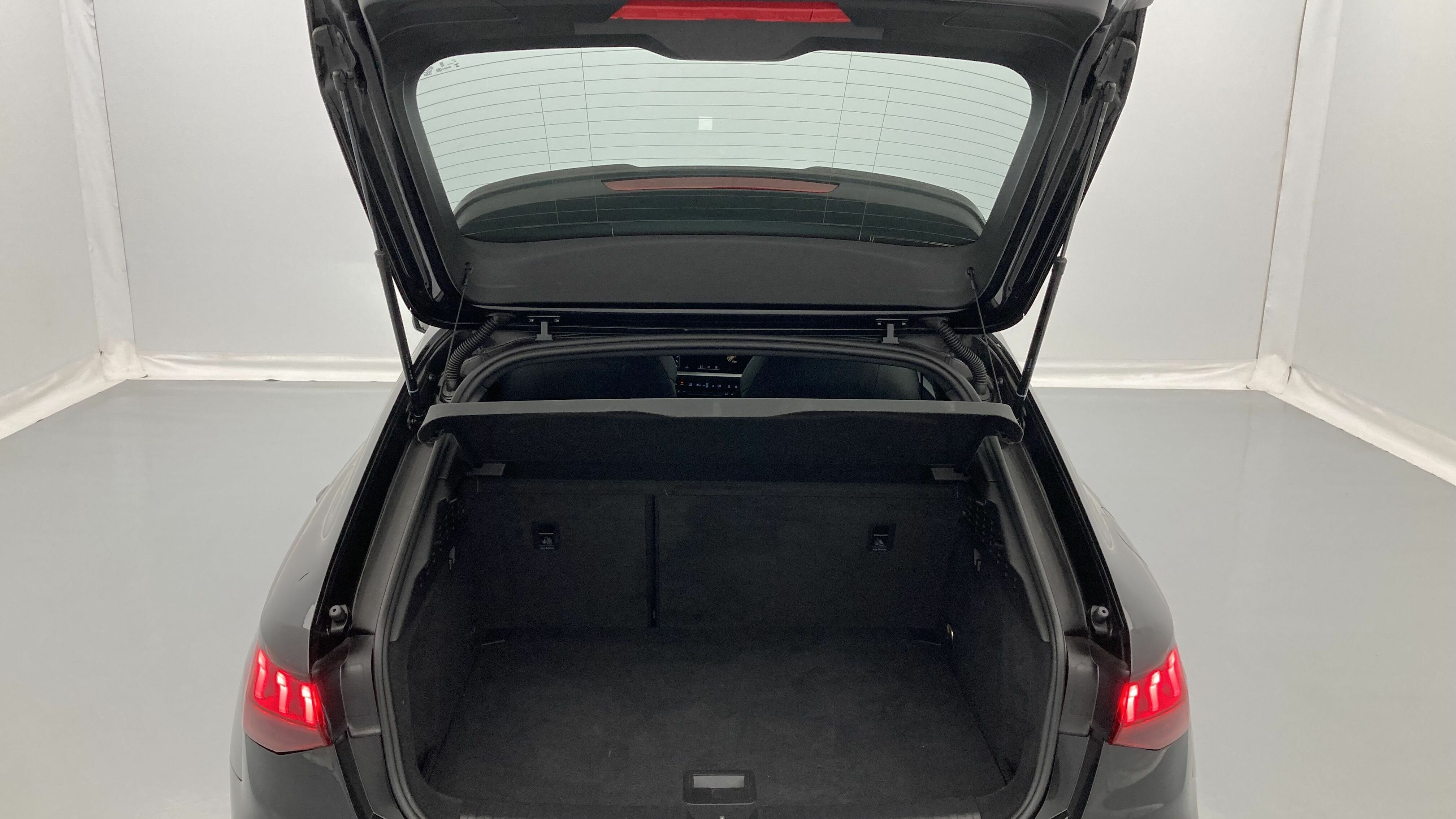 audi a3 sportback s line 35 TFSI 150 STRONIC 2024 mythosschwarz met. 24