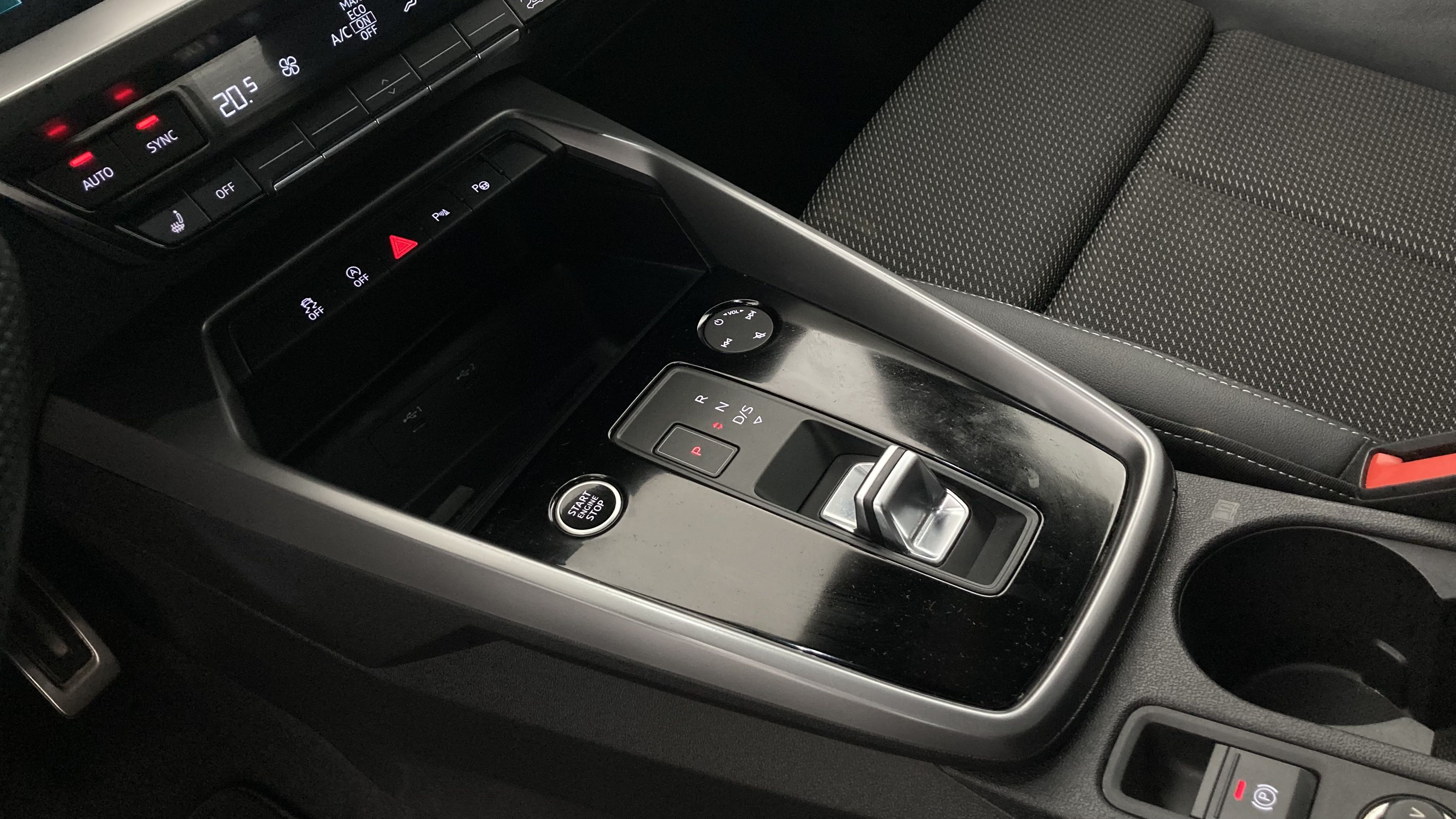 audi a3 sportback s line 35 TFSI 150 STRONIC 2023 ibis weiss 12