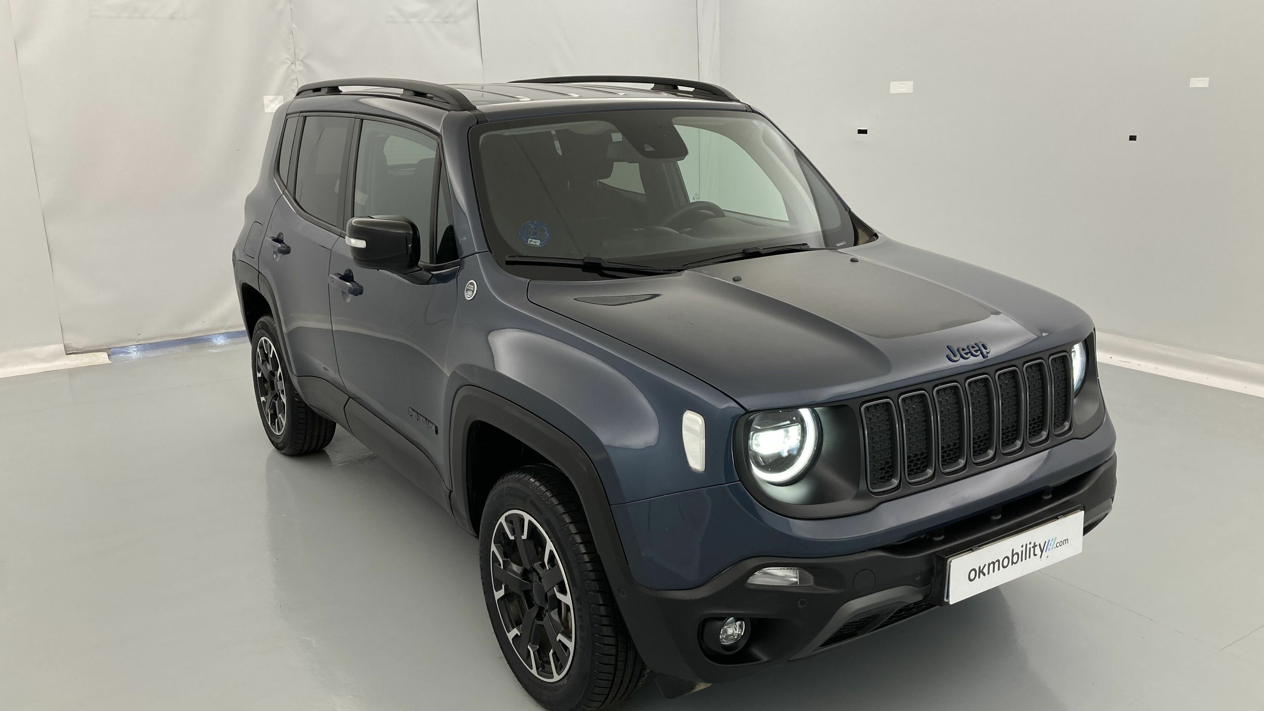 jeep renegade trailhawk 1.3 PHEV 240 AWD 2023 azul shade 33