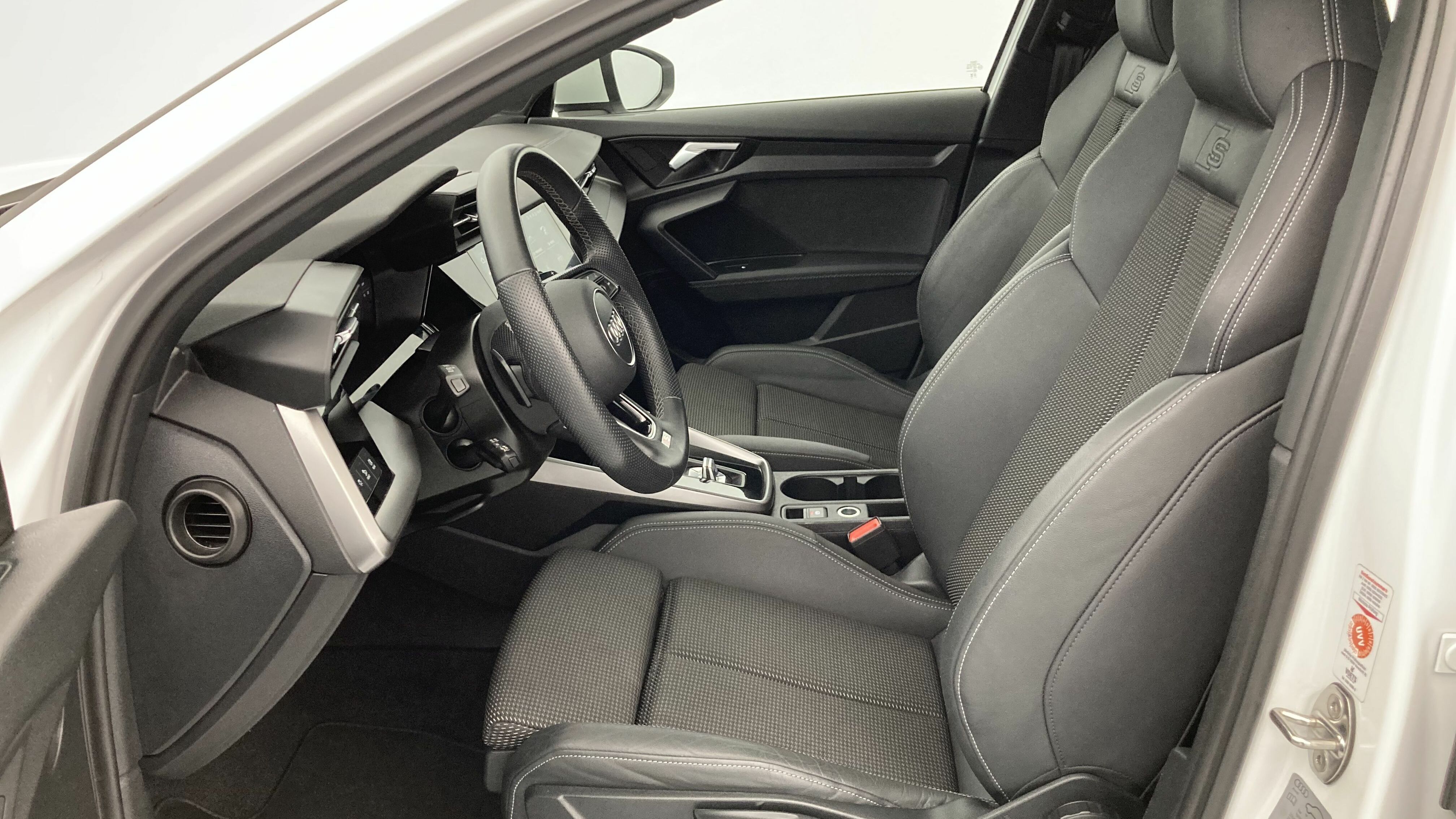 audi a3 sportback s line 35 TFSI 150 STRONIC 2023 ibis weiss 14