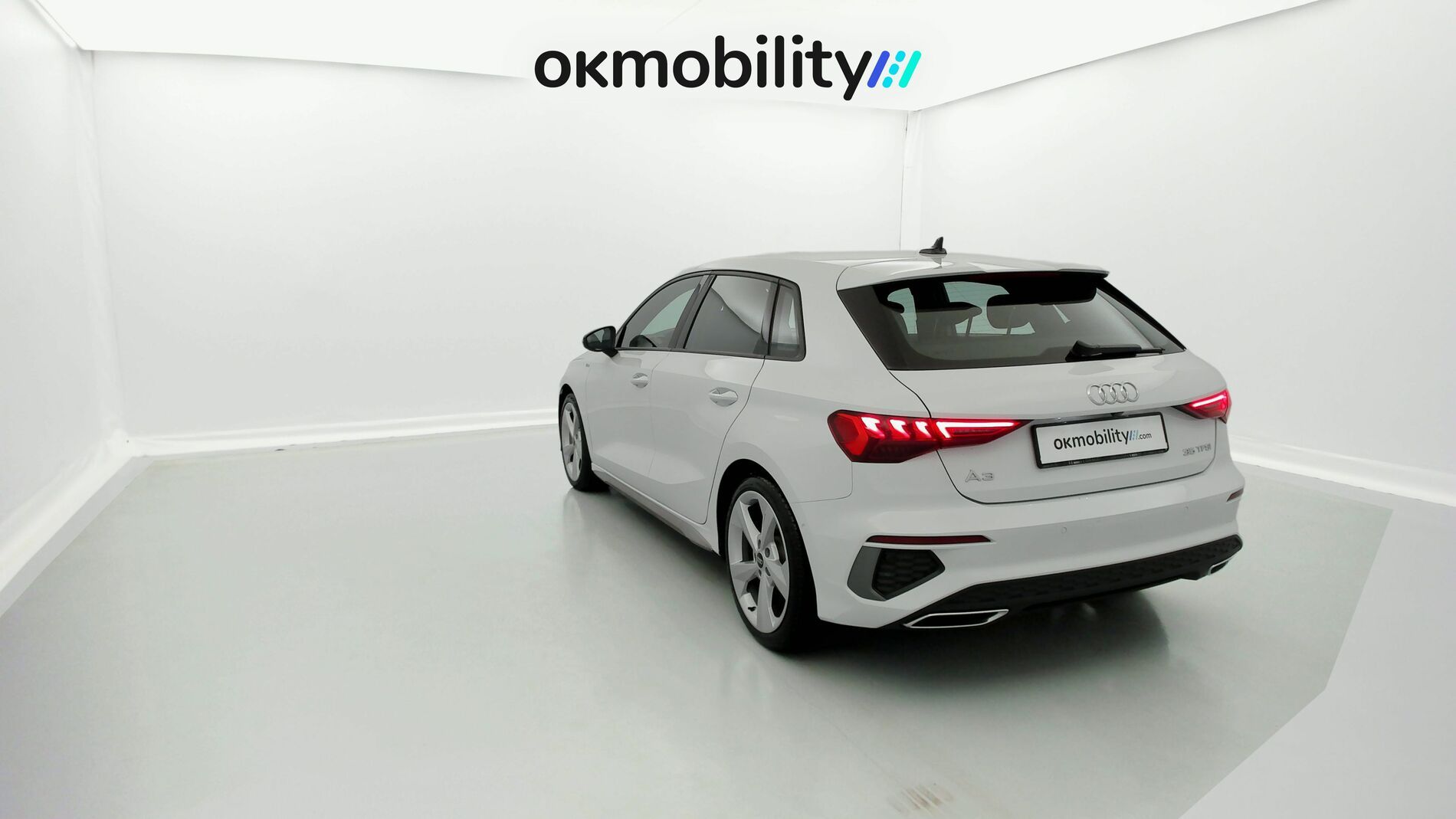 audi a3 sportback s line 35 TFSI 150 STRONIC 2023 gletscherweiss metallic 9