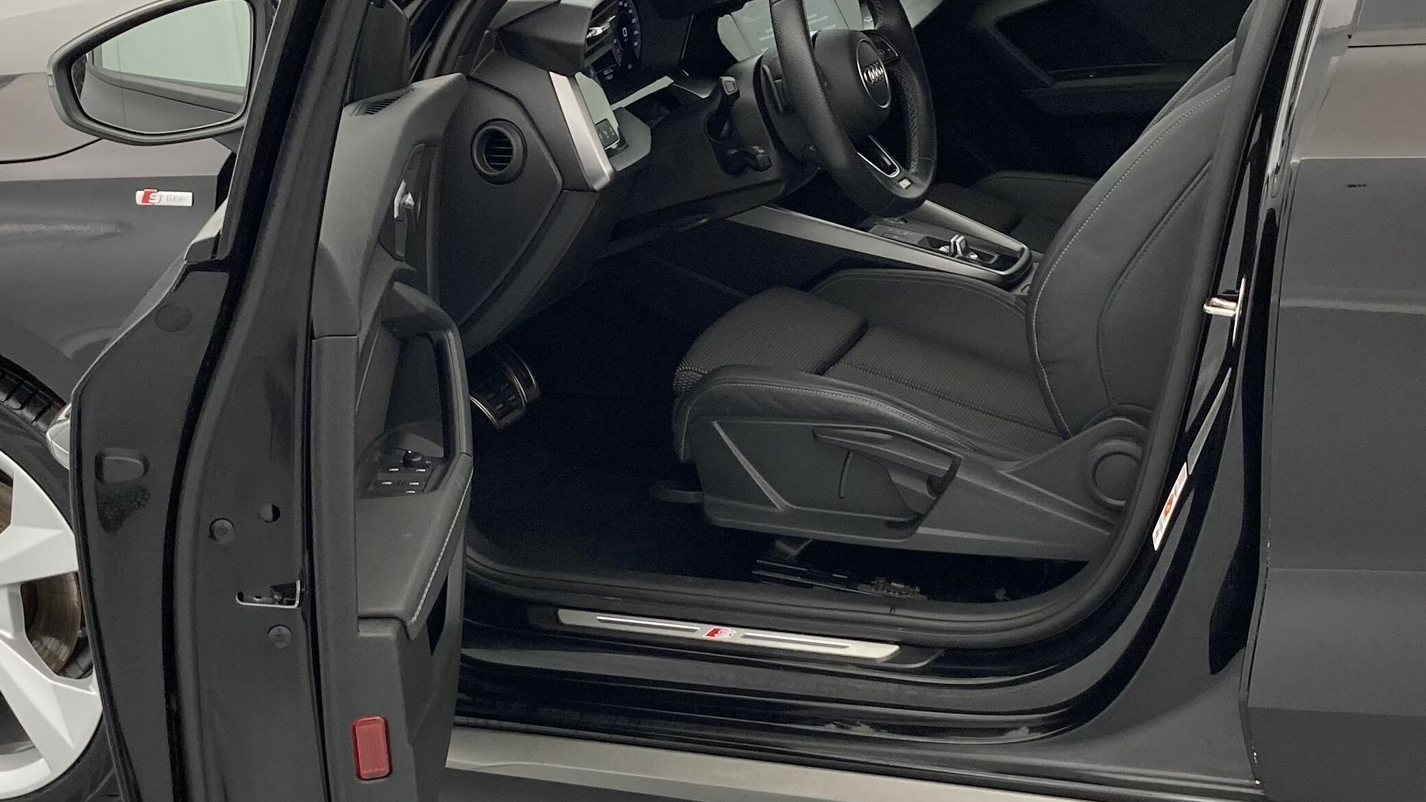 audi a3 sportback s line 35 TFSI 150 STRONIC 2024 mythosschwarz met. 13