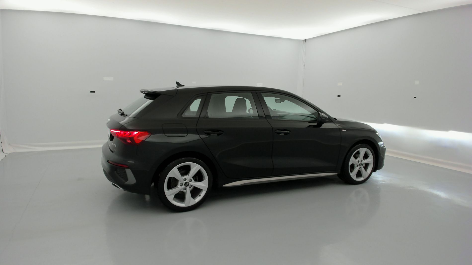 audi a3 sportback s line 35 TFSI 150 STRONIC 2024 mythosschwarz met. 12