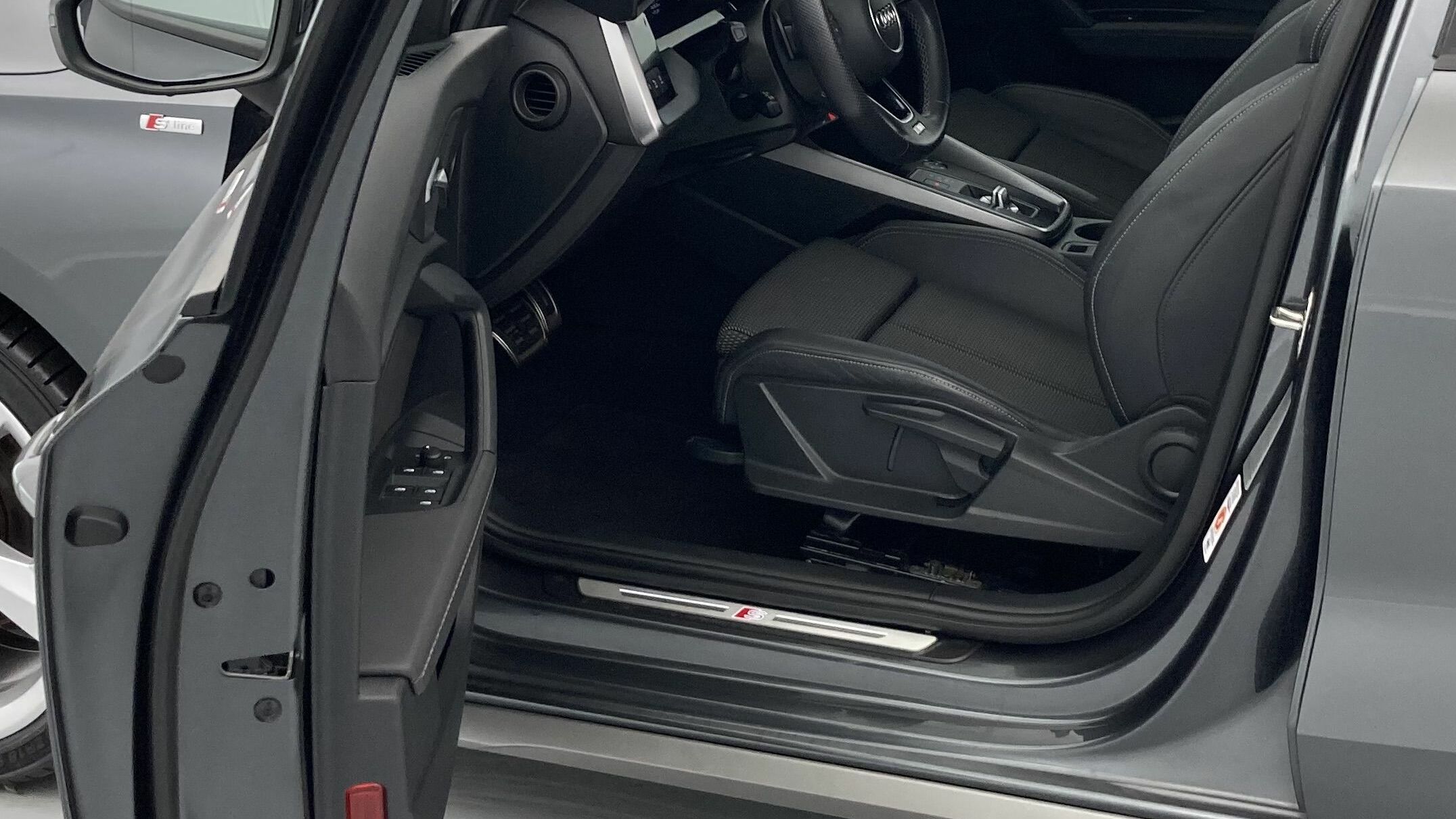 audi a3 sportback s line 35 TFSI 150 STRONIC 2024 daytonagrau perleff. 13