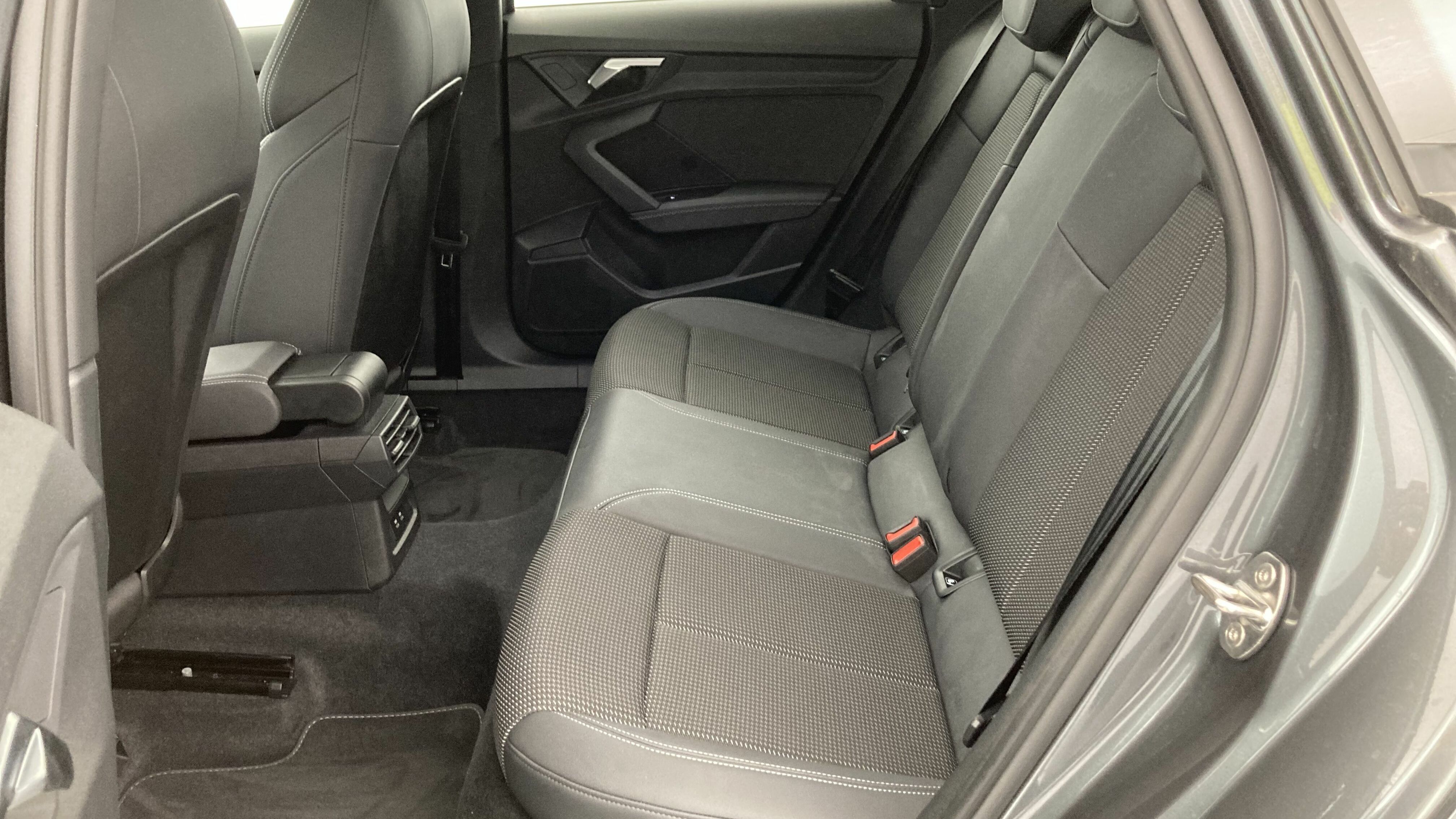 audi a3 sportback s line 35 TFSI 150 STRONIC 2024 daytonagrau perleff. 20