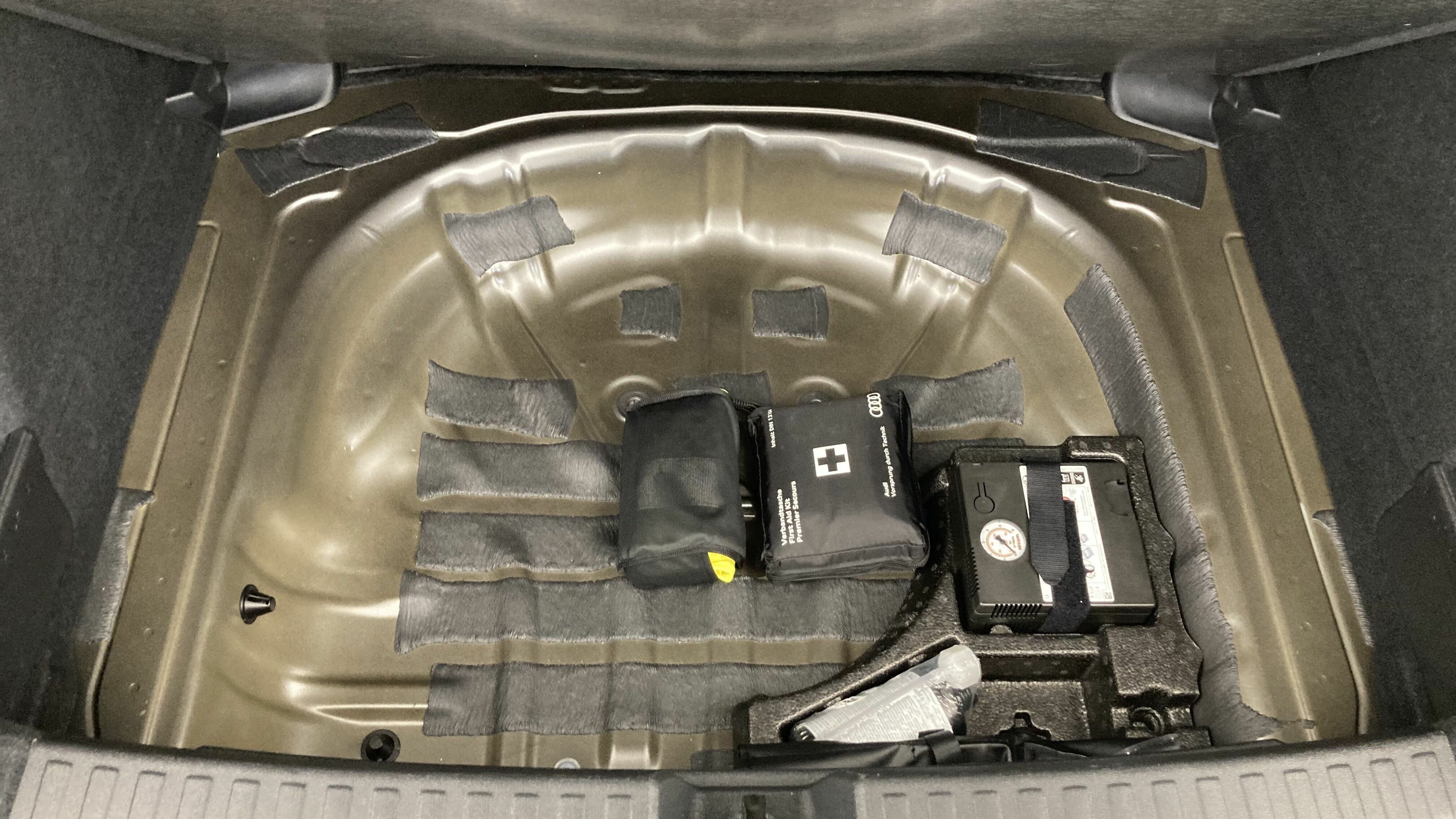 audi a3 sportback s line 35 TFSI 150 STRONIC 2024 daytonagrau perleff. 22